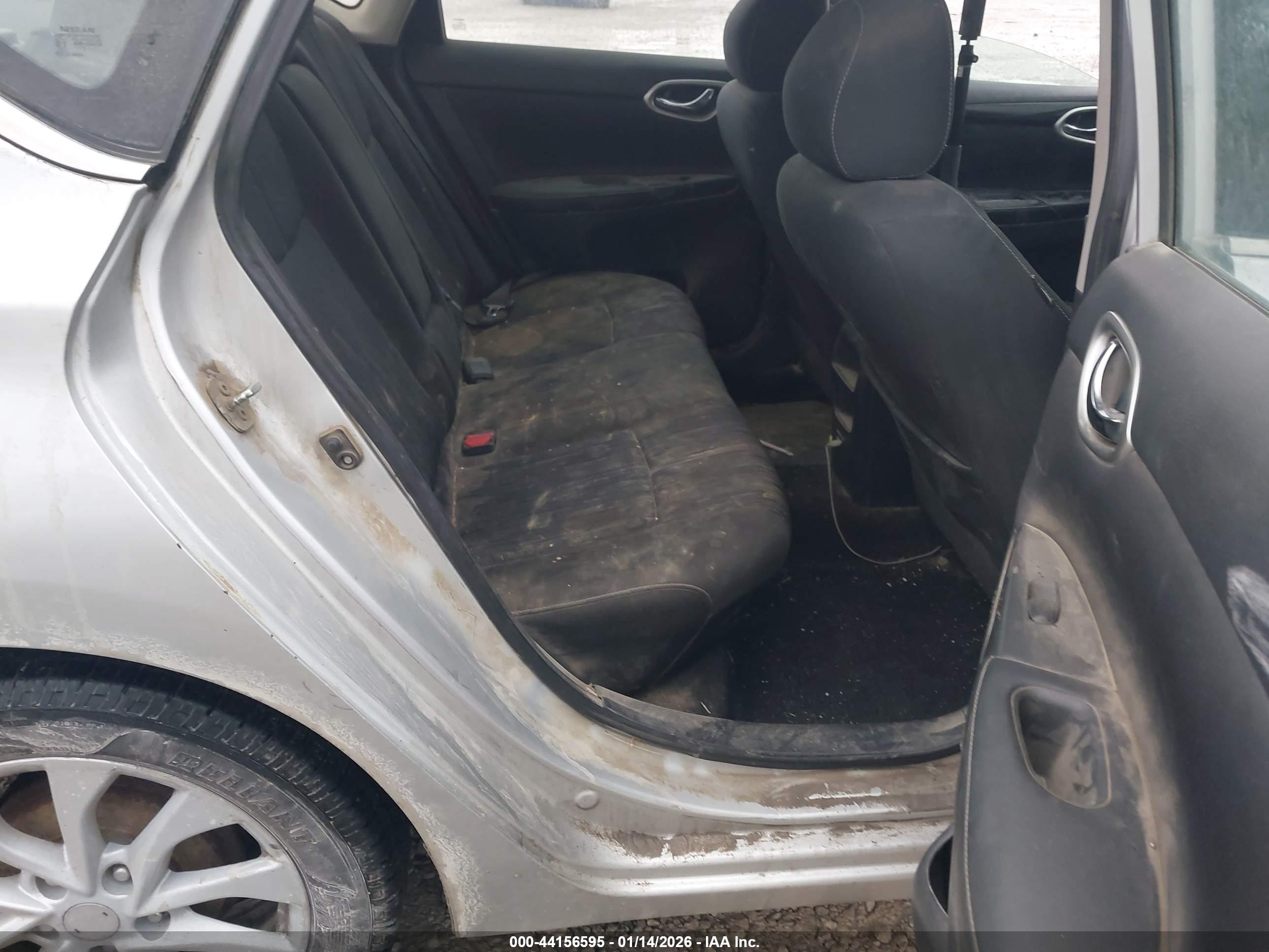 NISSAN SENTRA image 8