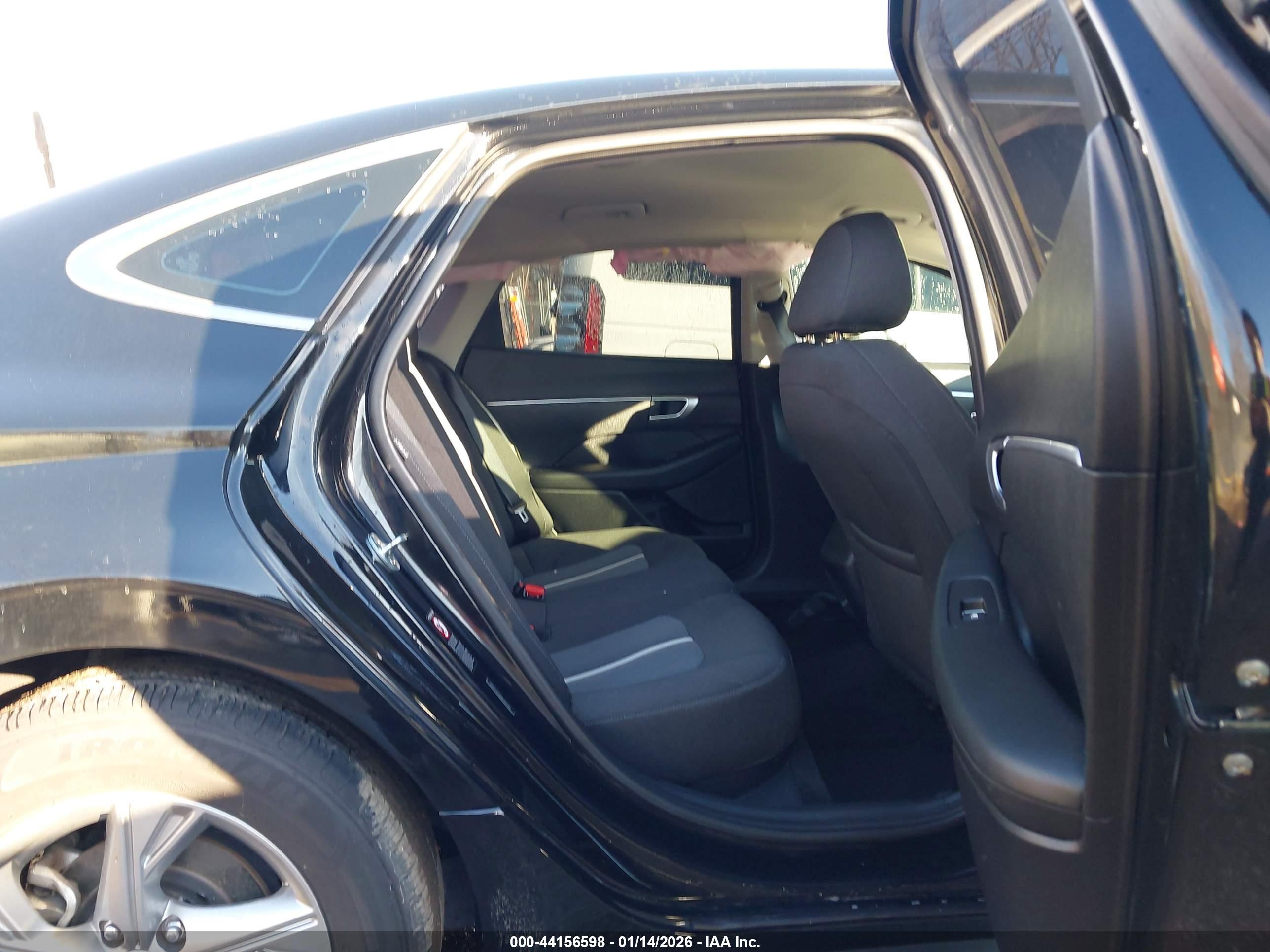 HYUNDAI SONATA image 8