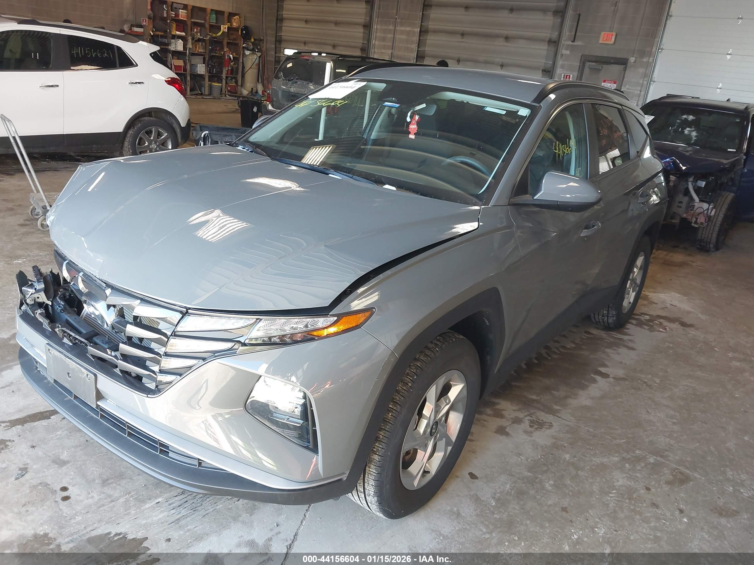 HYUNDAI TUCSON image 2