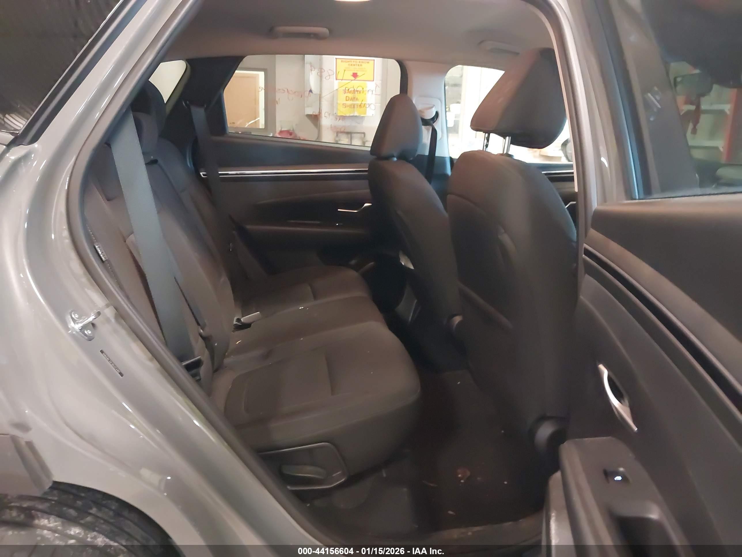 HYUNDAI TUCSON image 8