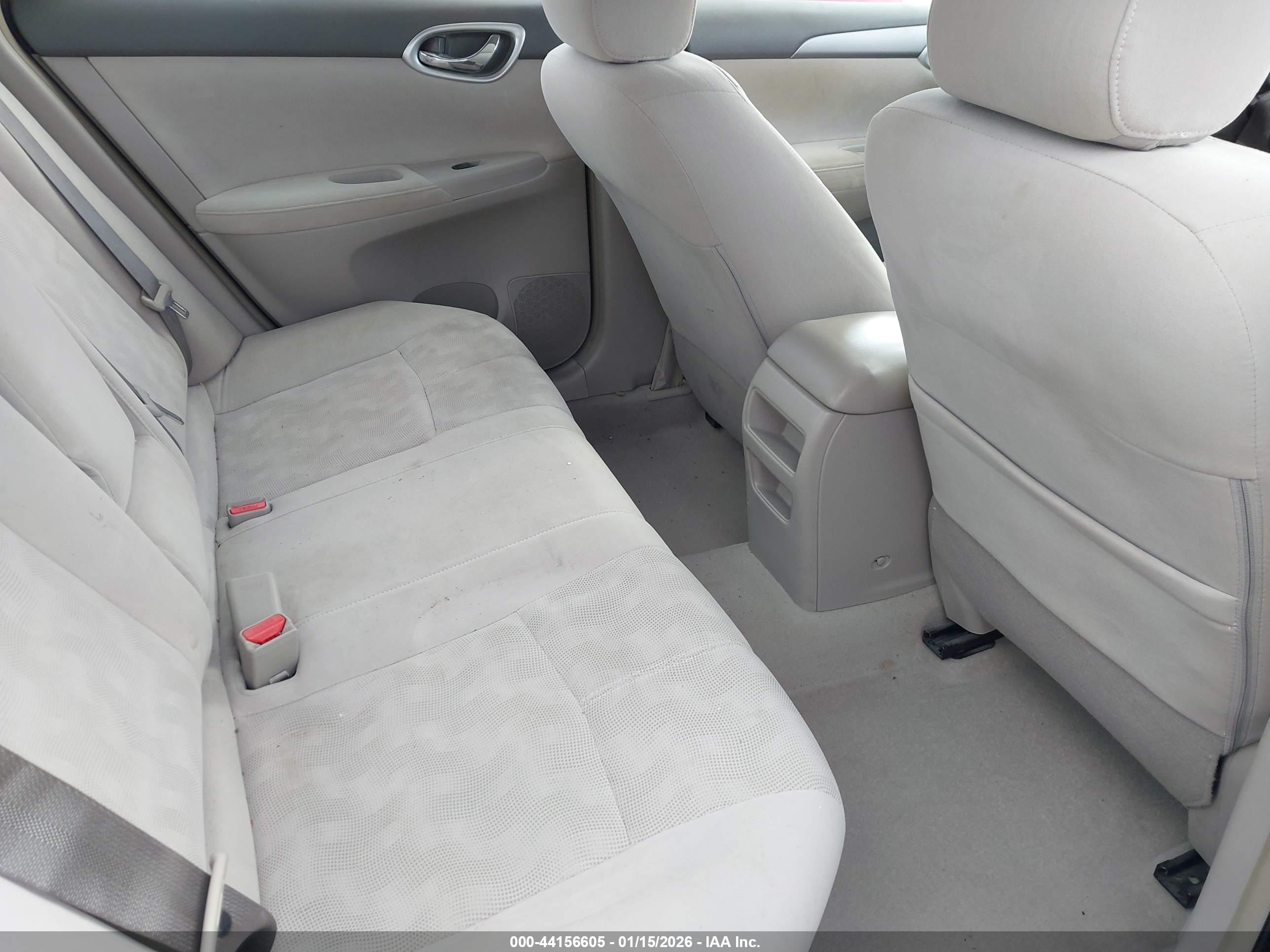 NISSAN SENTRA image 8