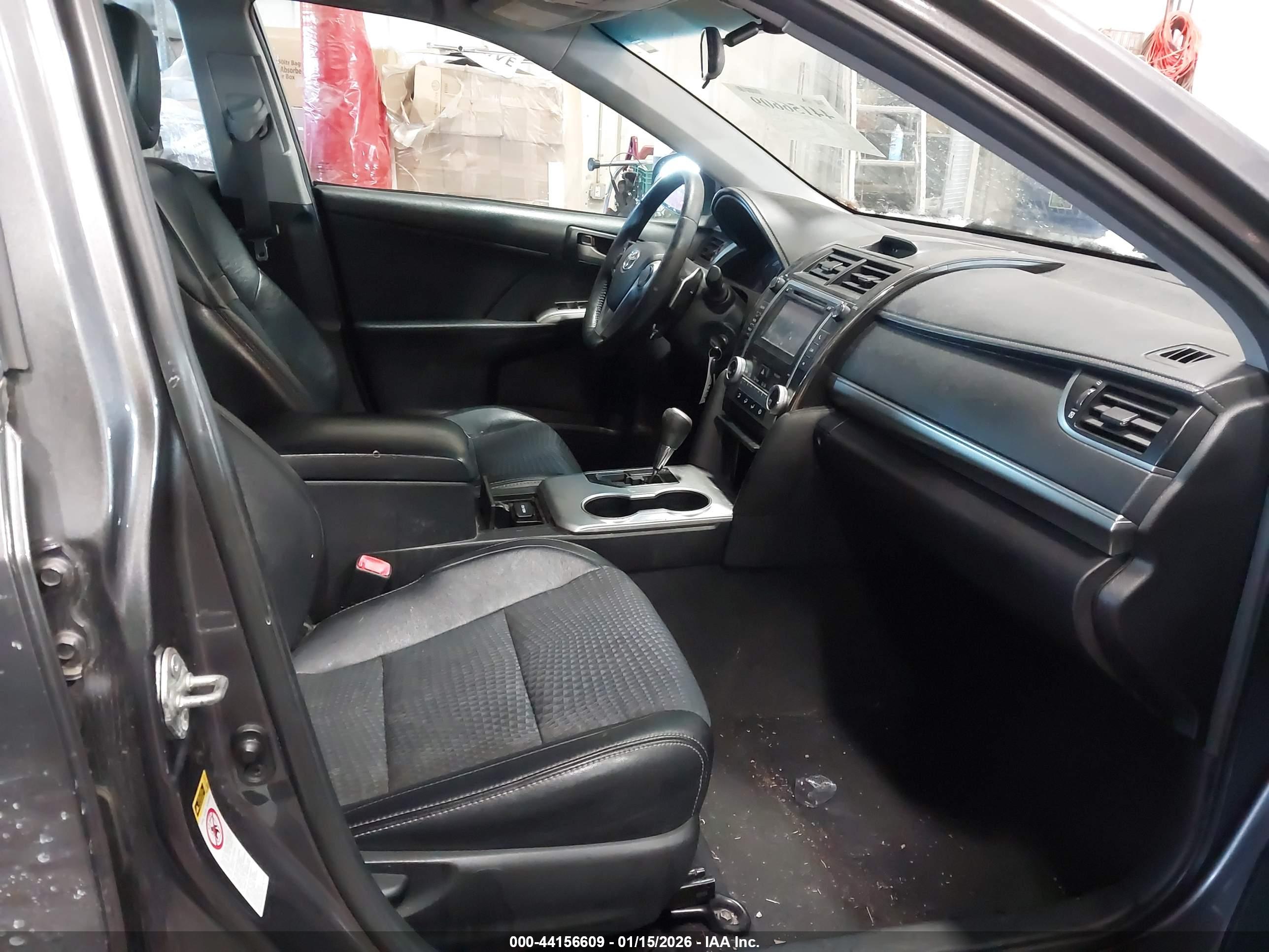TOYOTA CAMRY image 5