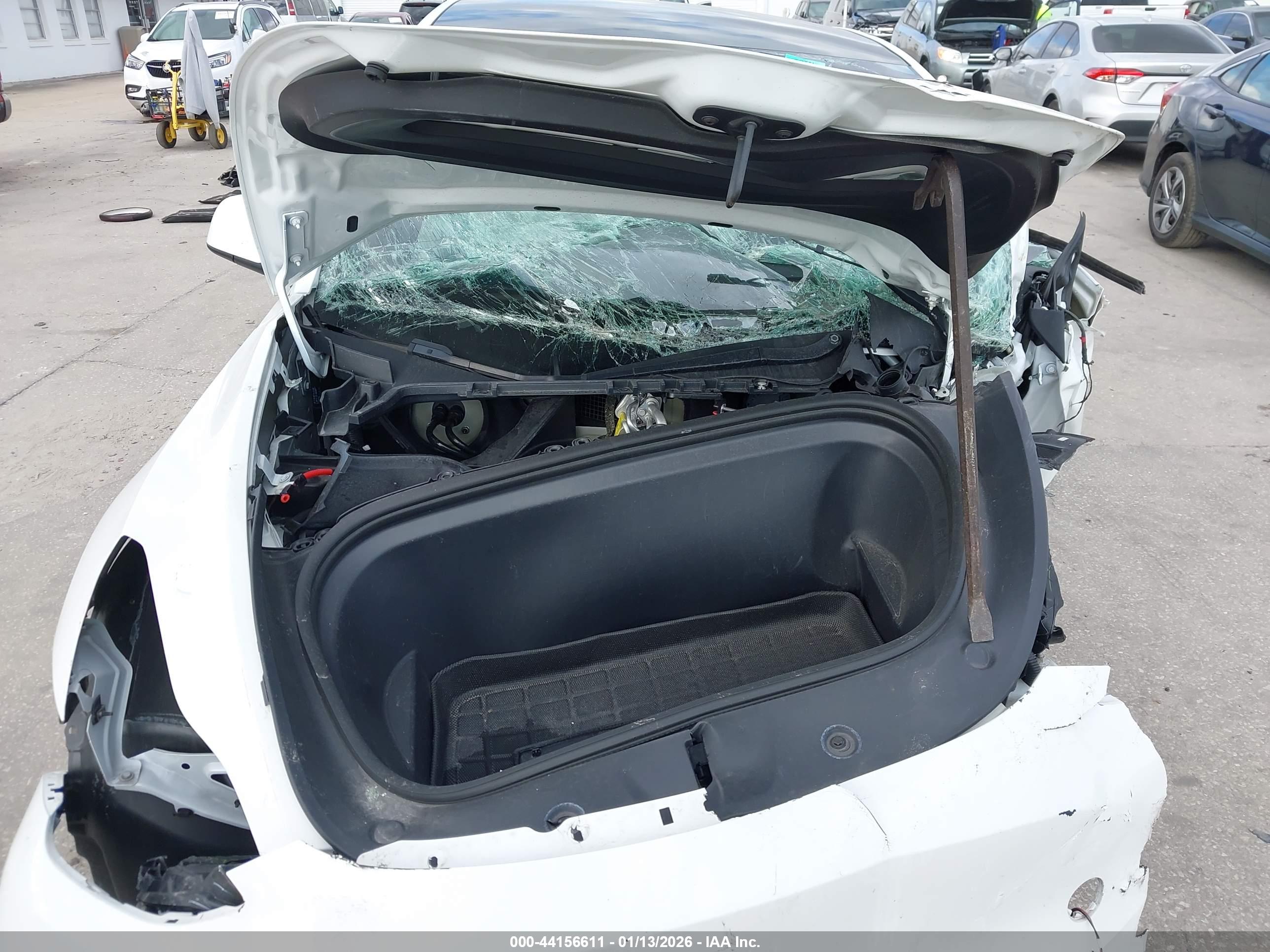 TESLA MODEL image 10