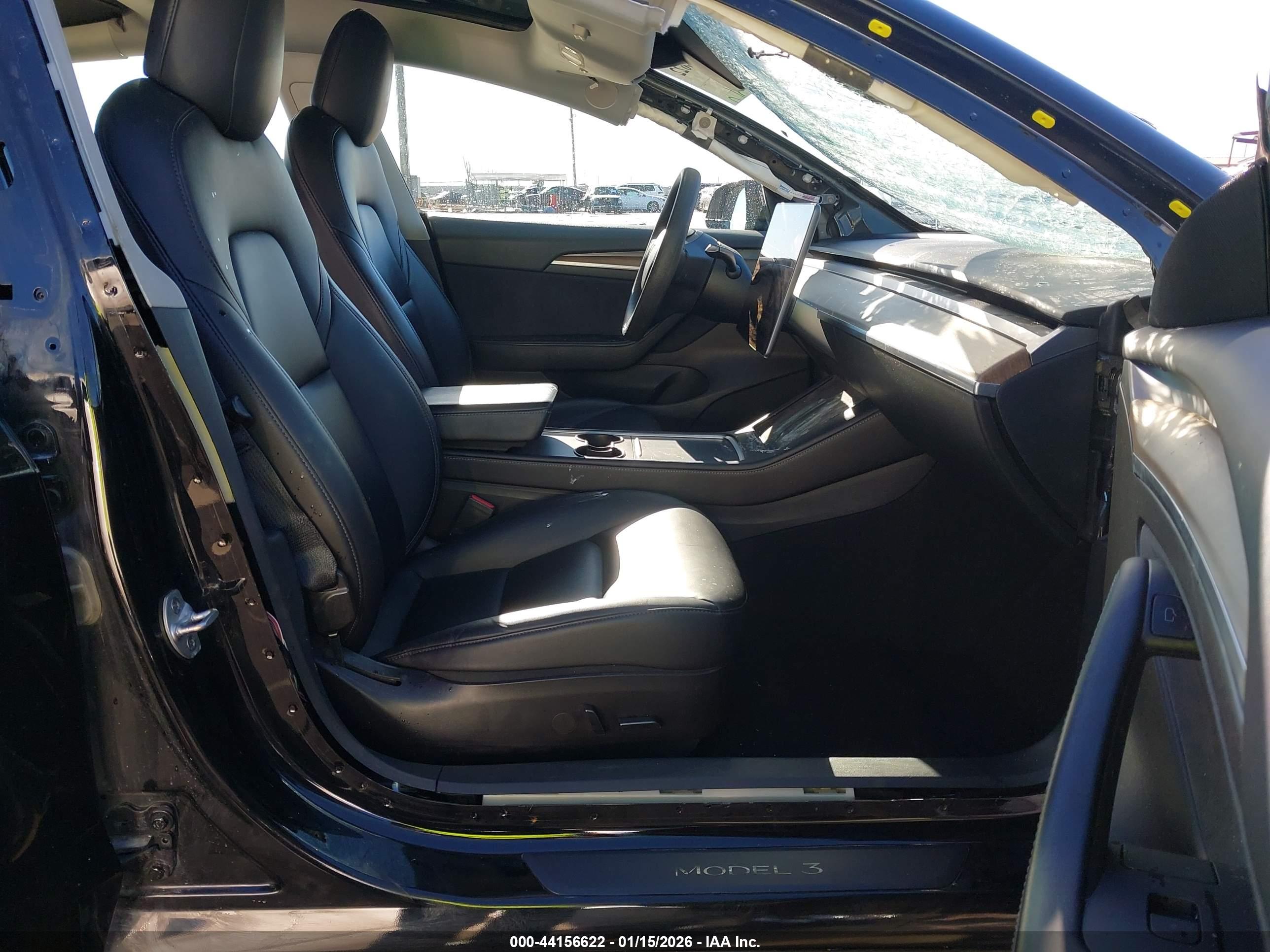 TESLA MODEL image 5