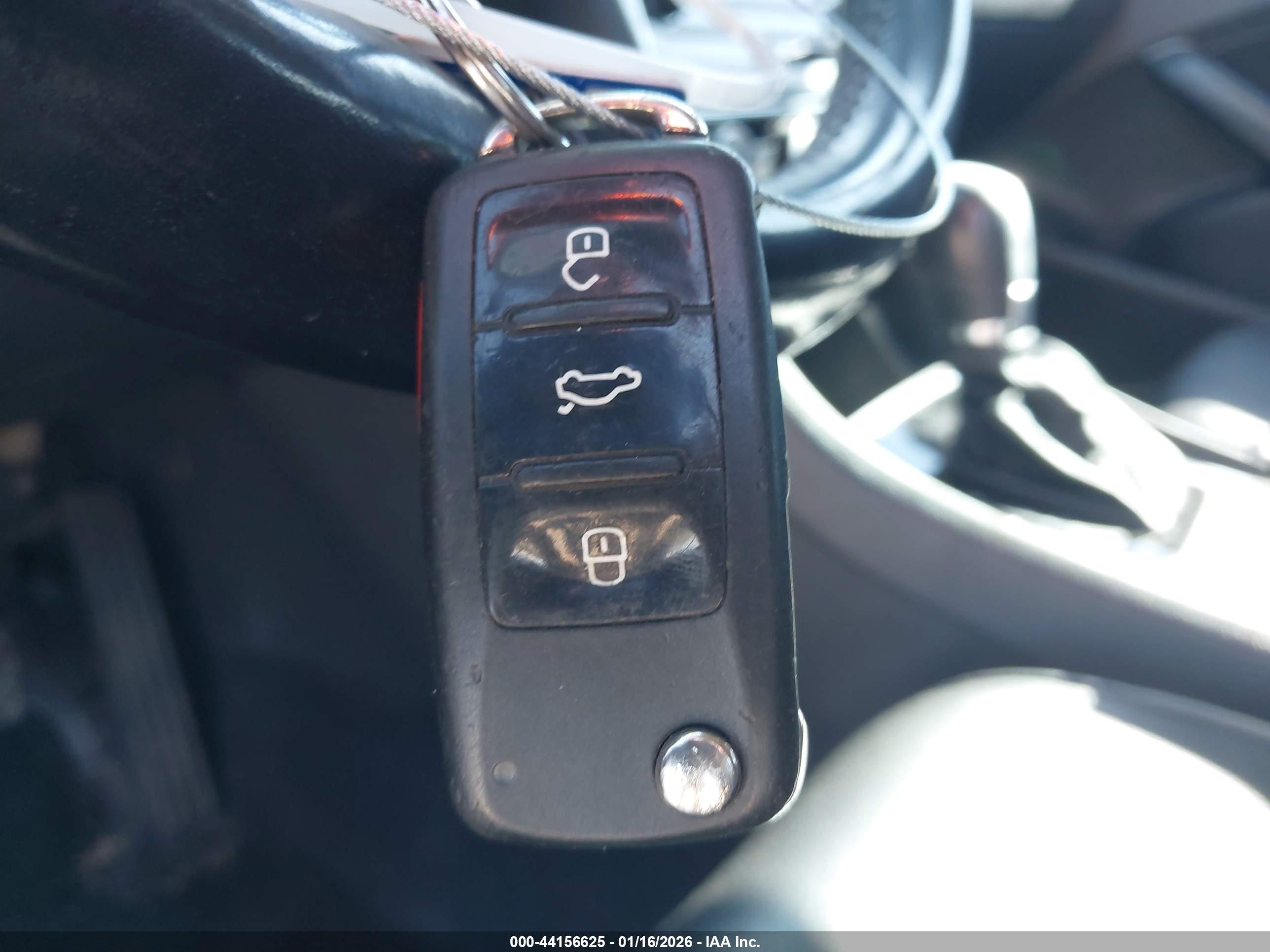 VOLKSWAGEN PASSAT image 11