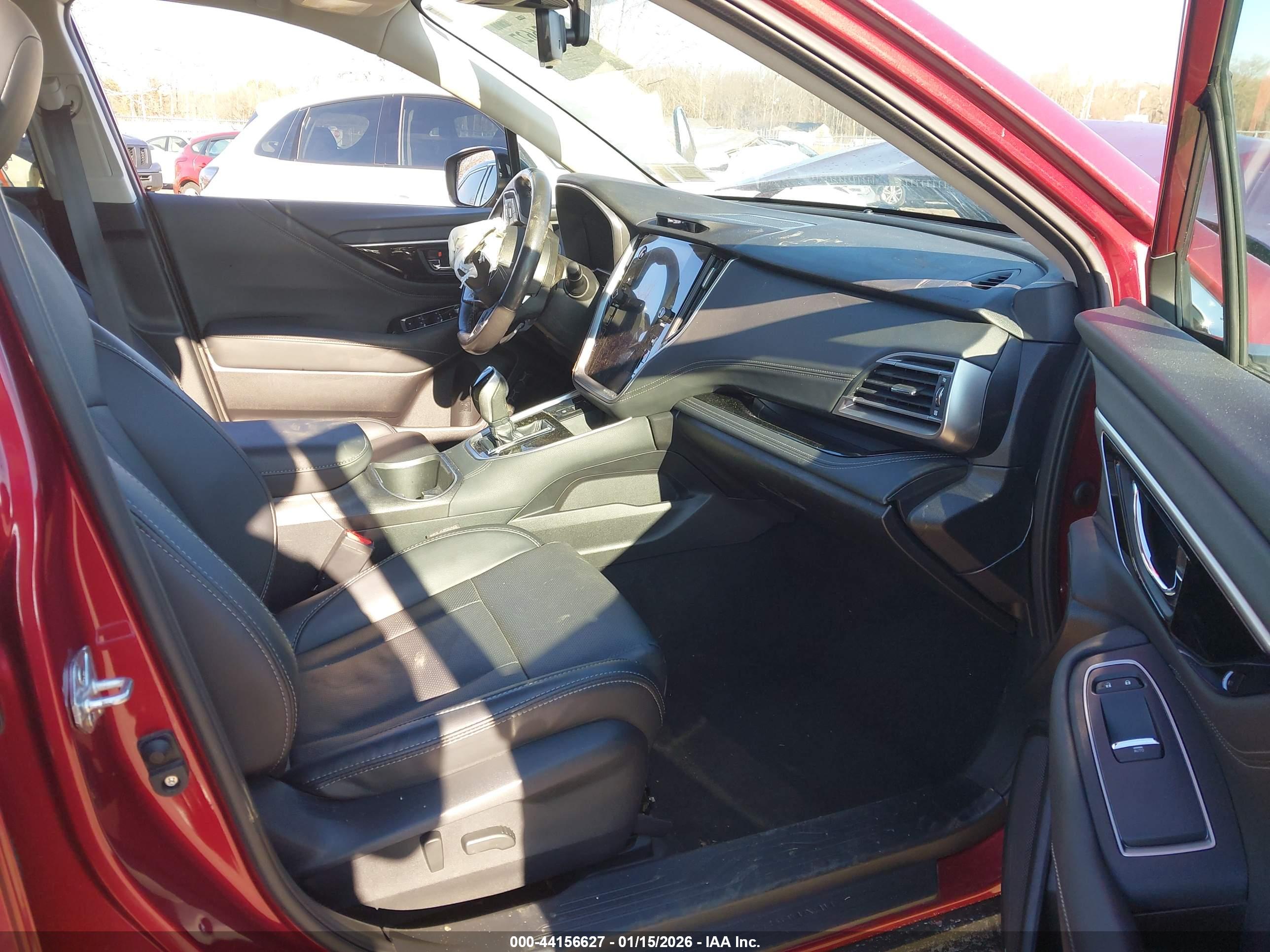 SUBARU OUTBACK image 5