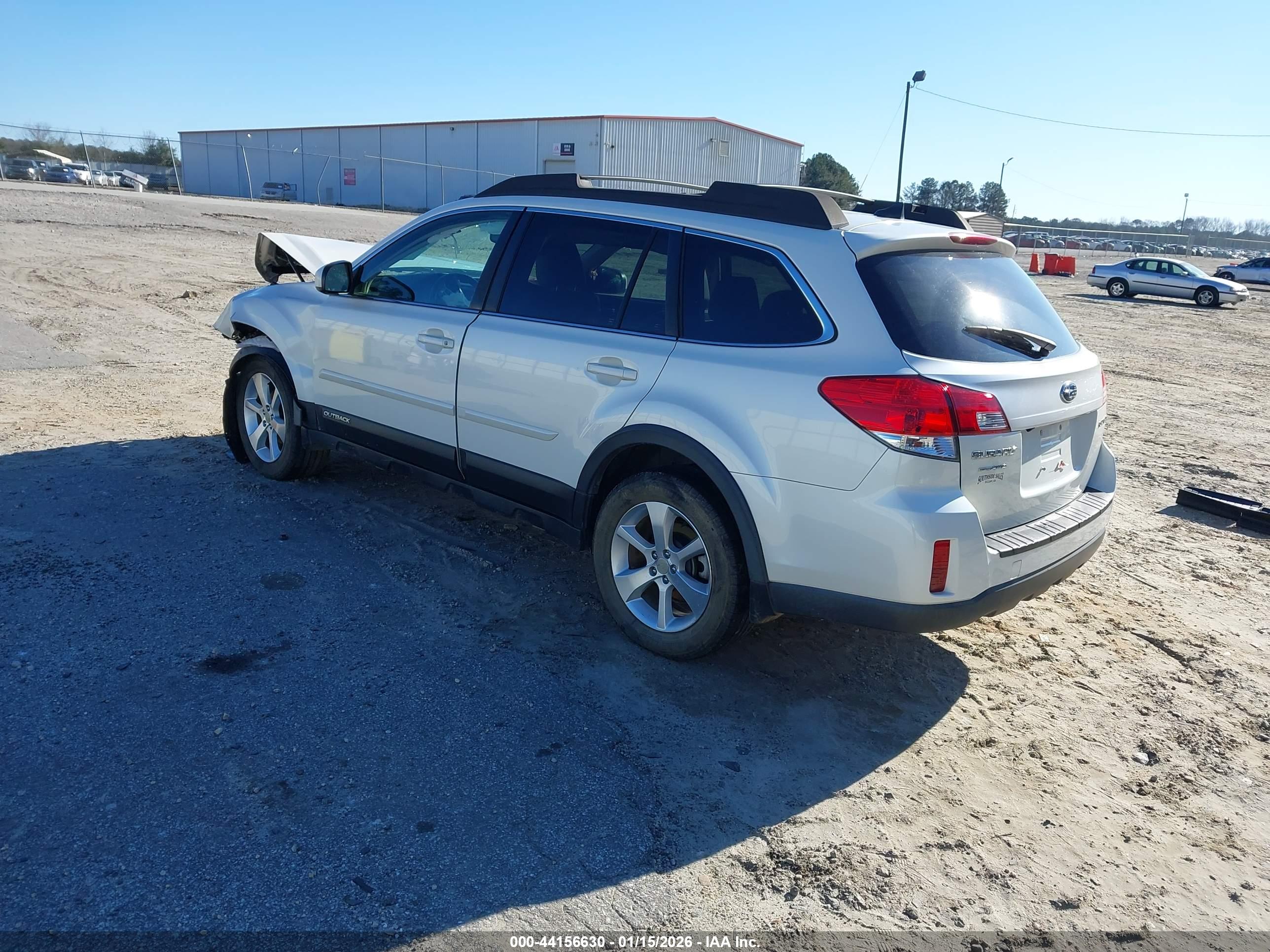 SUBARU OUTBACK image 3