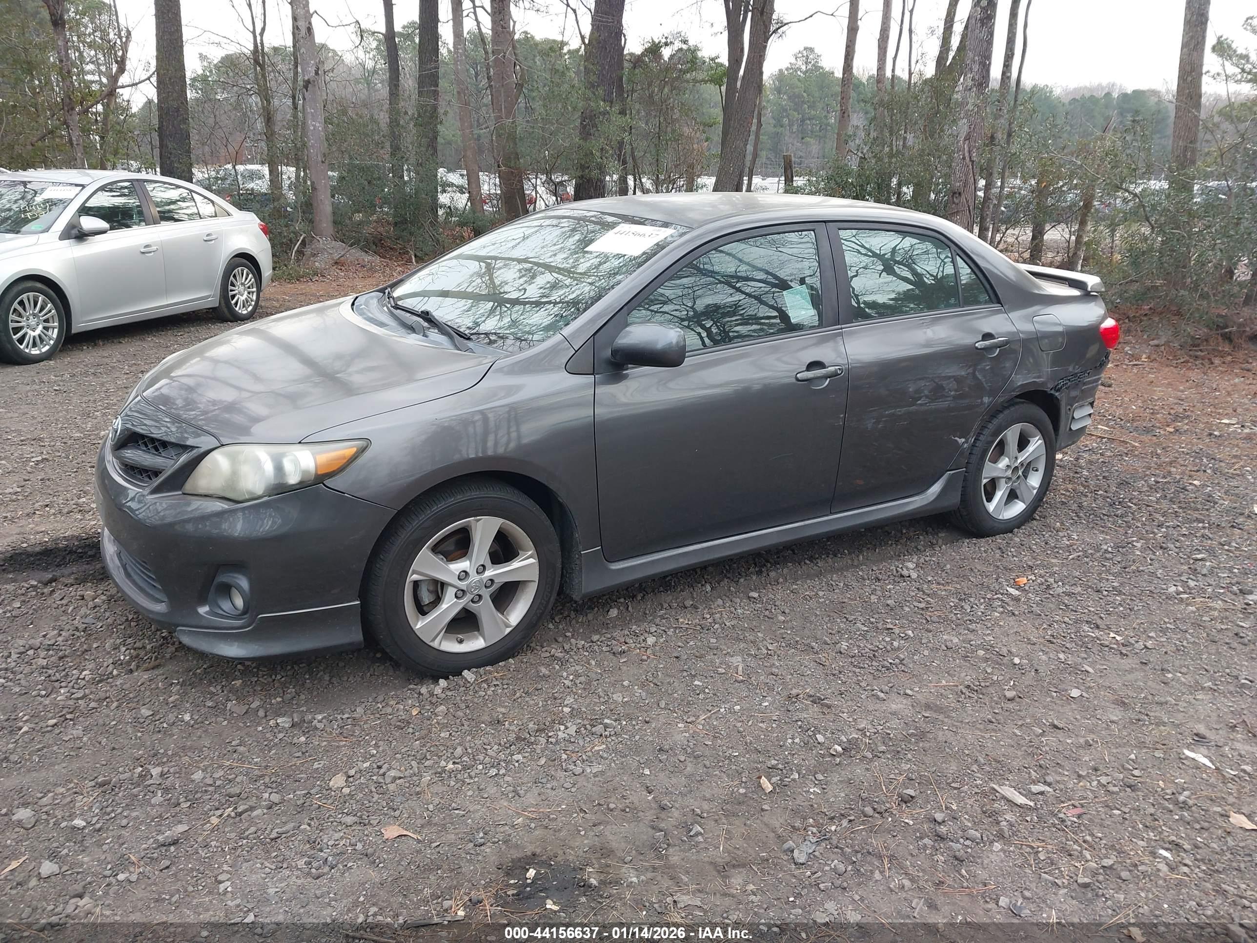 TOYOTA COROLLA image 2