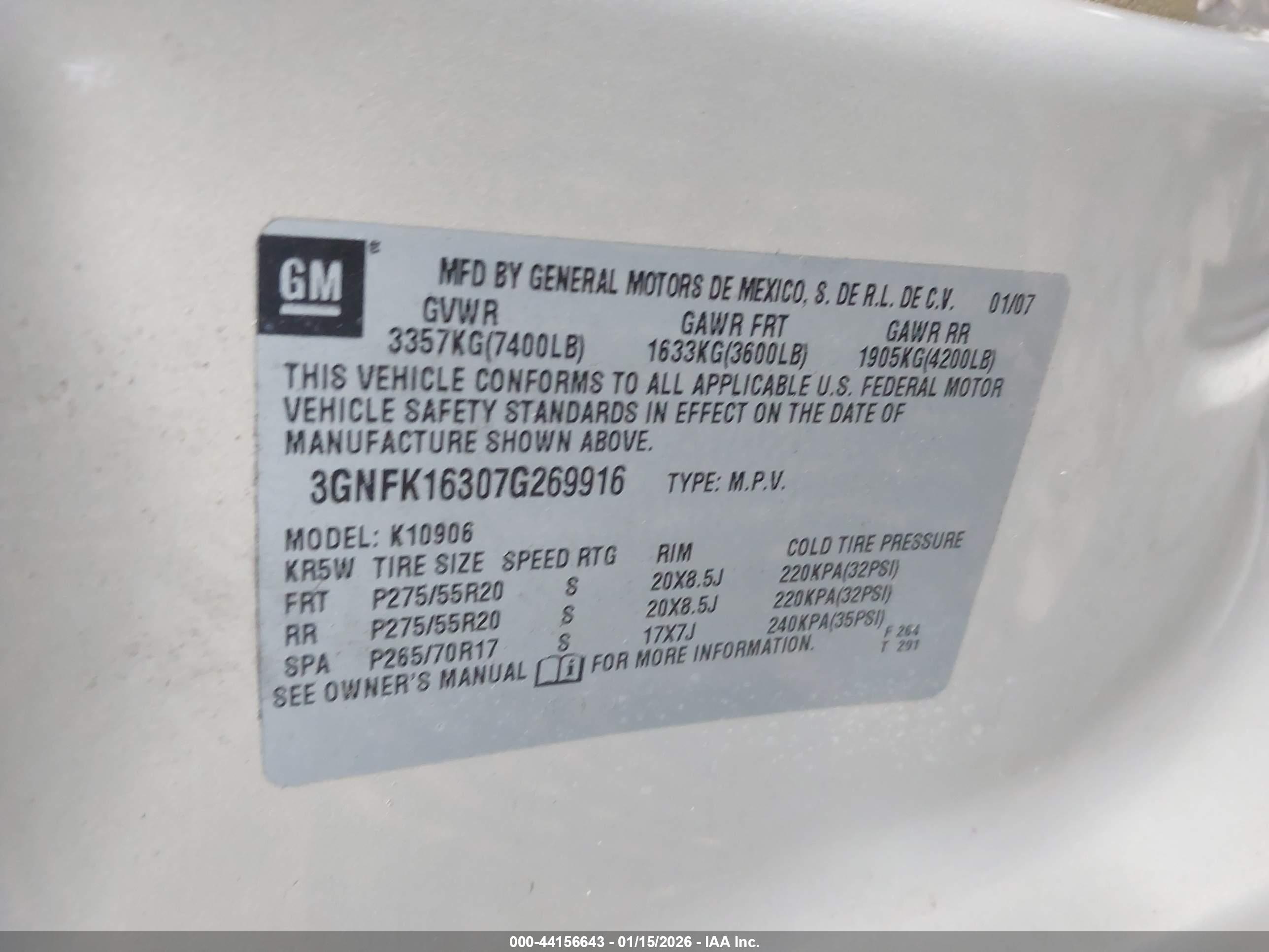 CHEVROLET SUBURBAN image 9