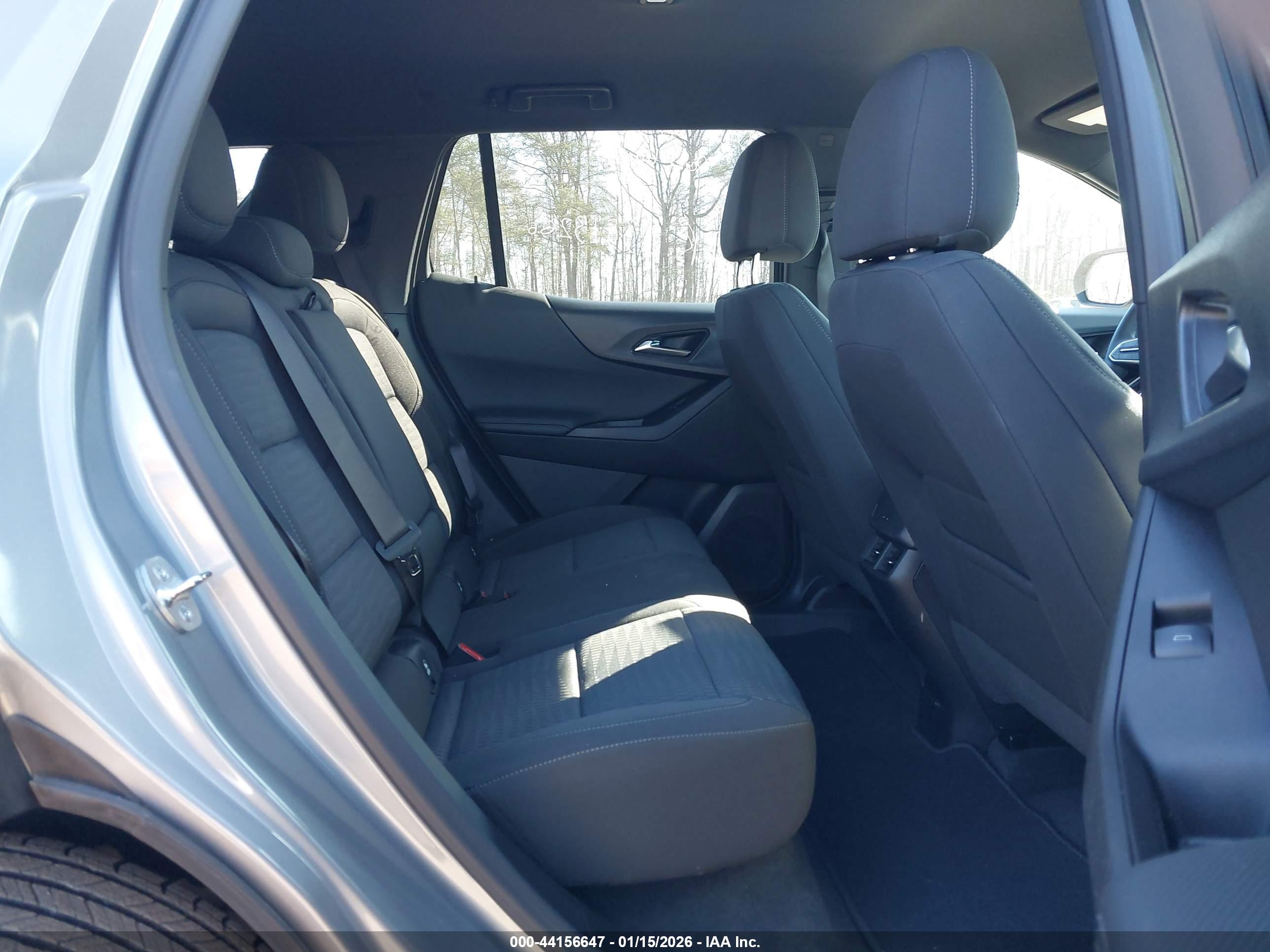 CHEVROLET EQUINOX image 8