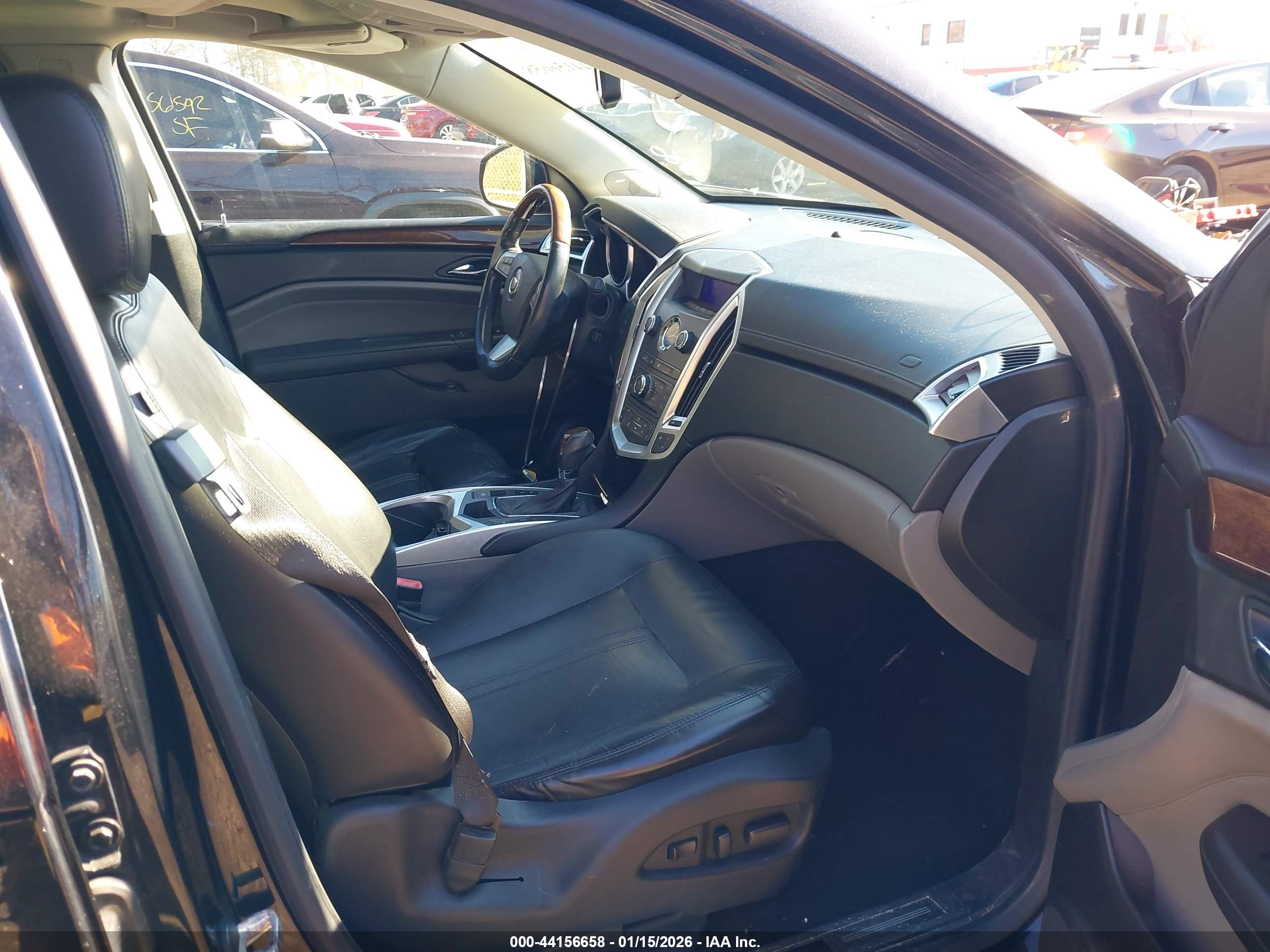 CADILLAC SRX image 5