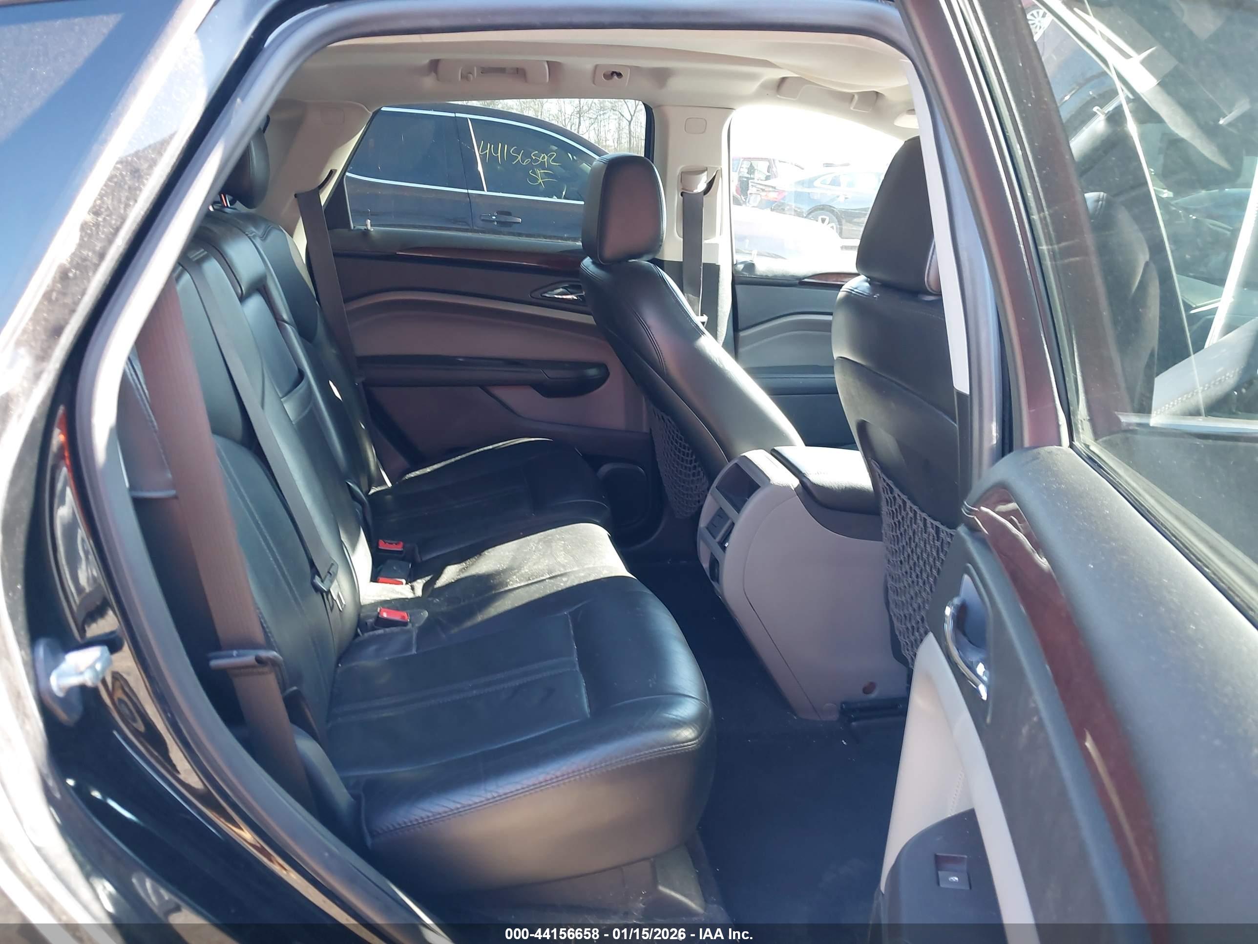 CADILLAC SRX image 8