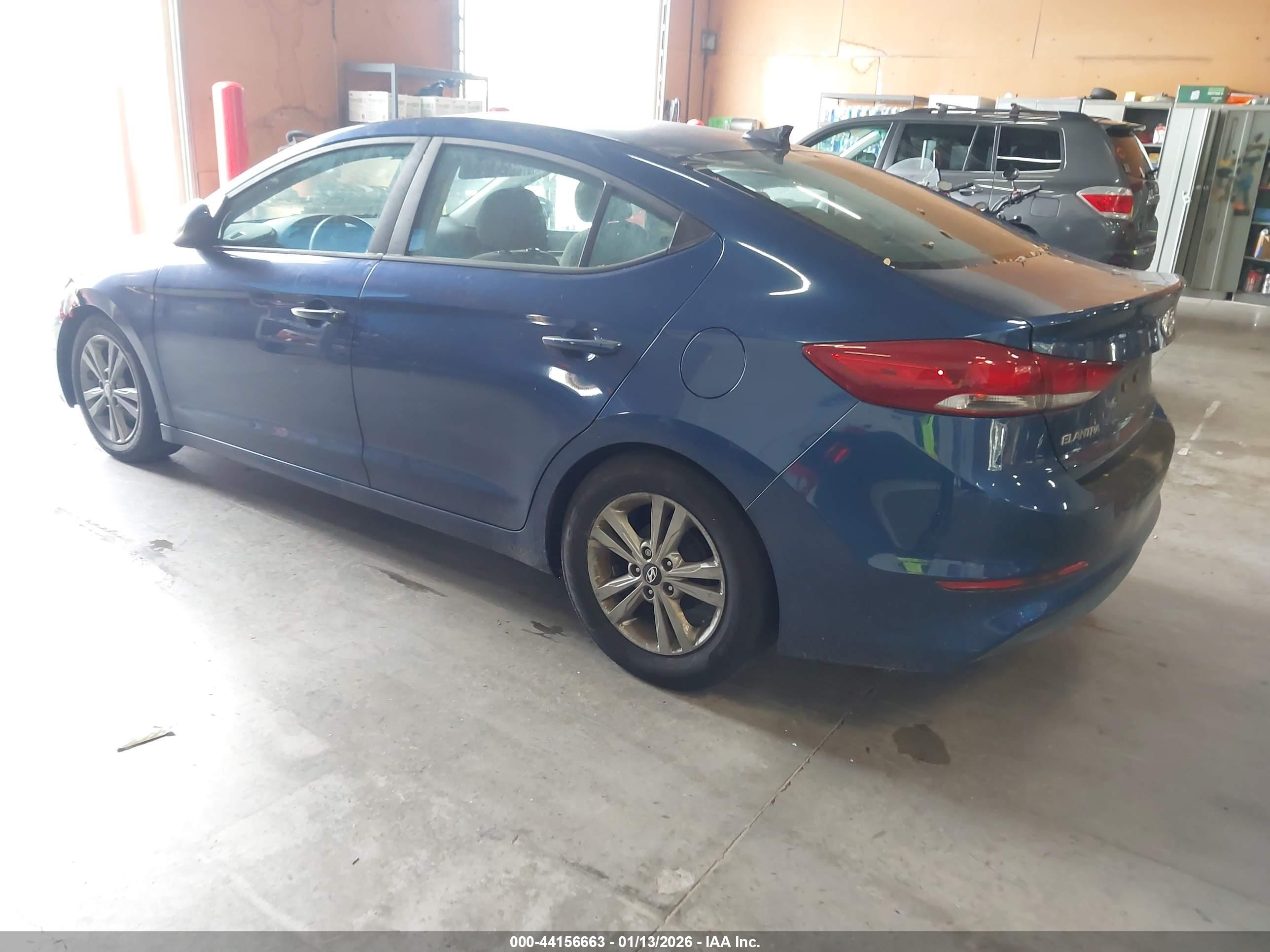 HYUNDAI ELANTRA image 3