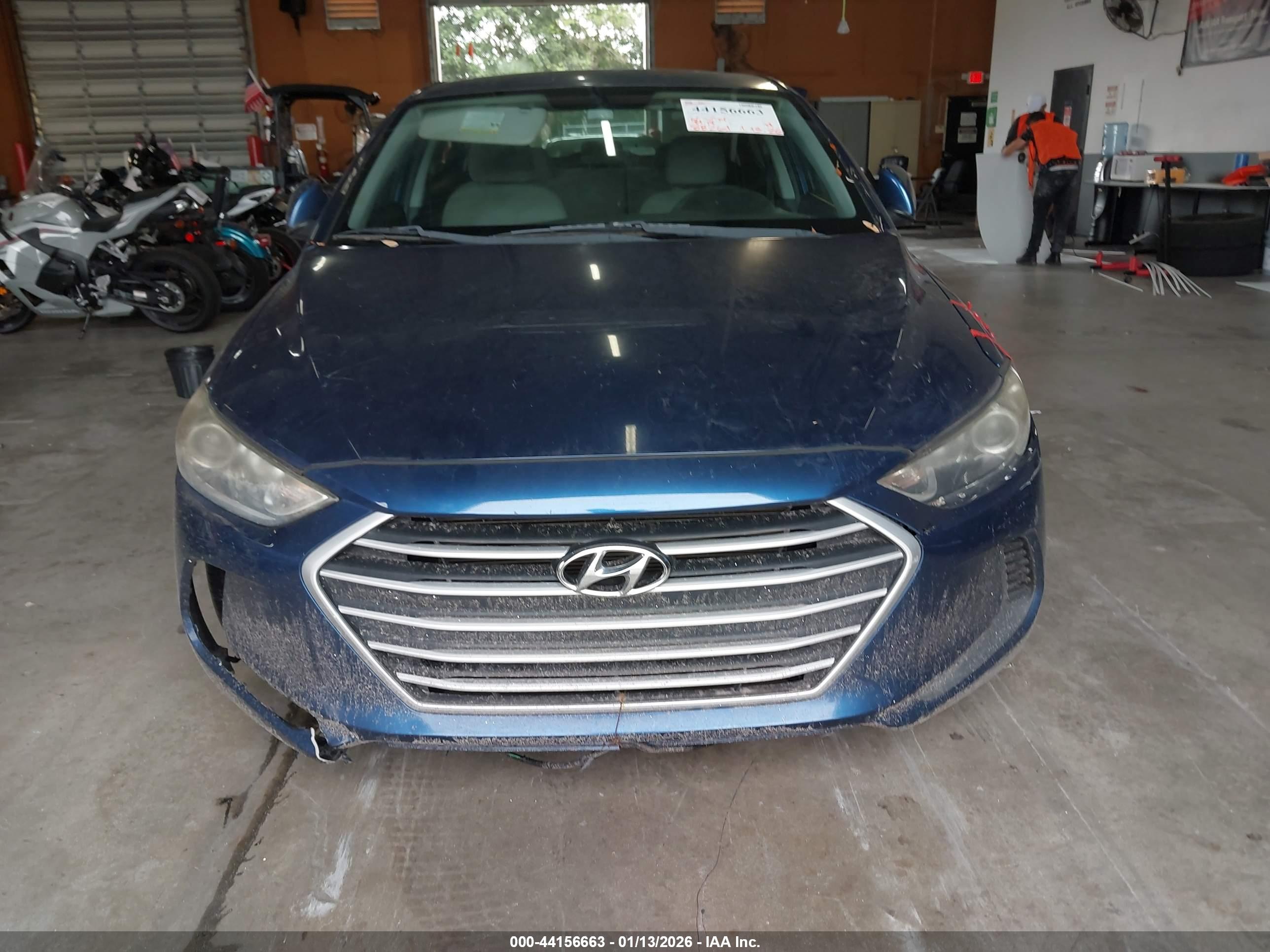 HYUNDAI ELANTRA image 6