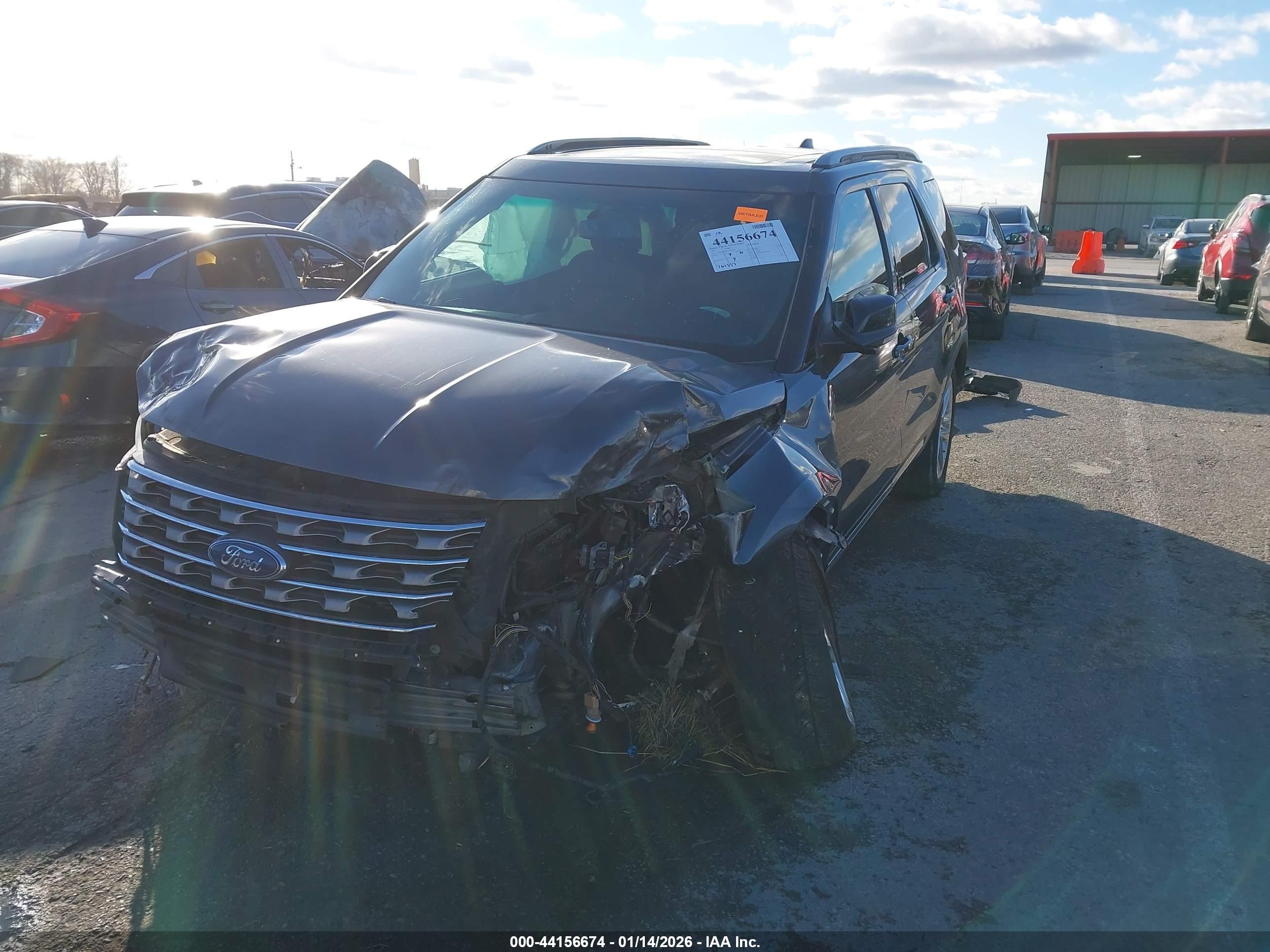FORD EXPLORER image 2