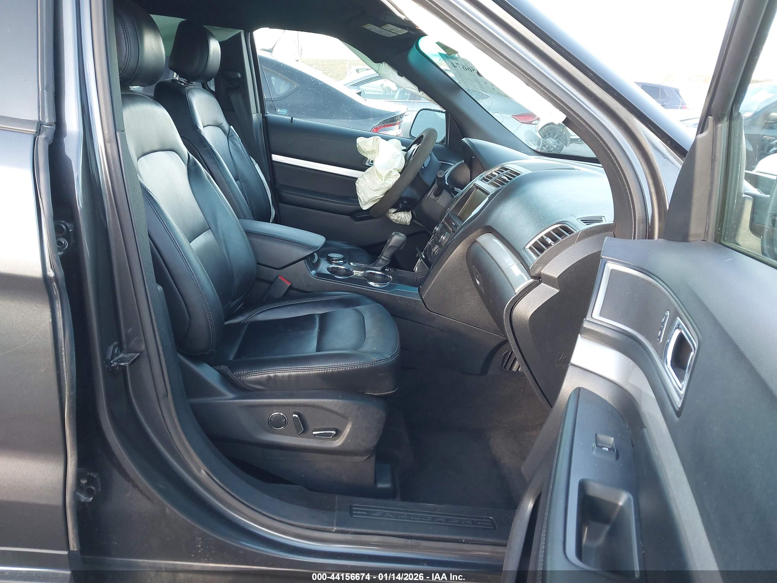 FORD EXPLORER image 5