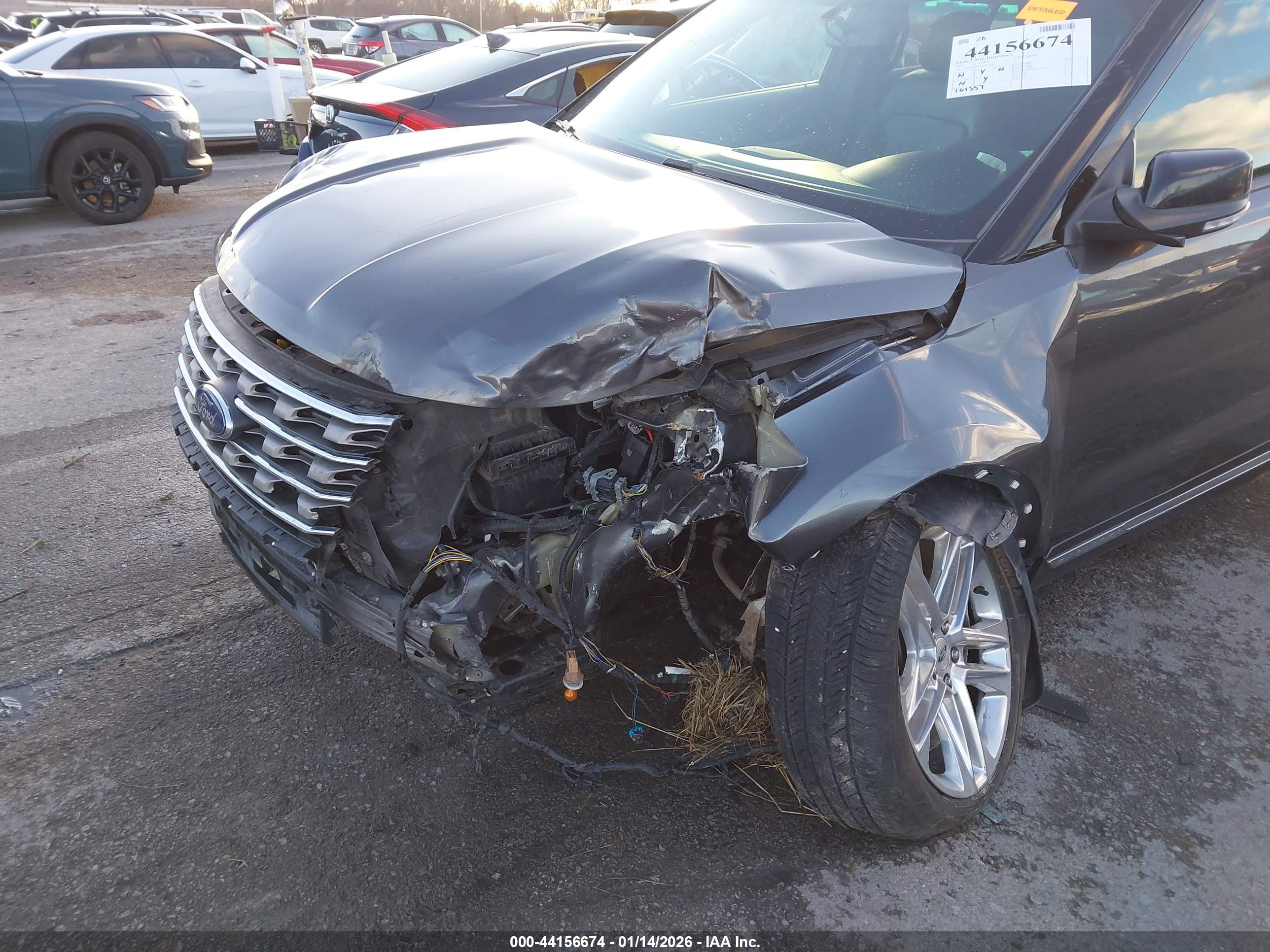 FORD EXPLORER image 6