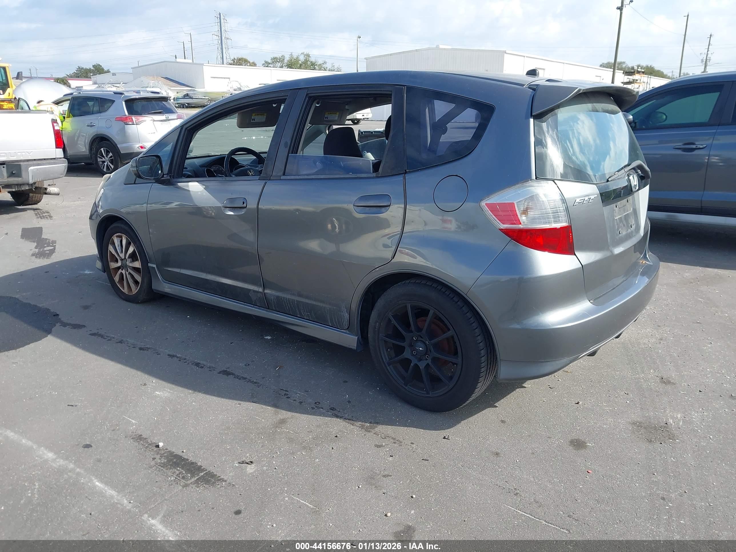 HONDA FIT image 3
