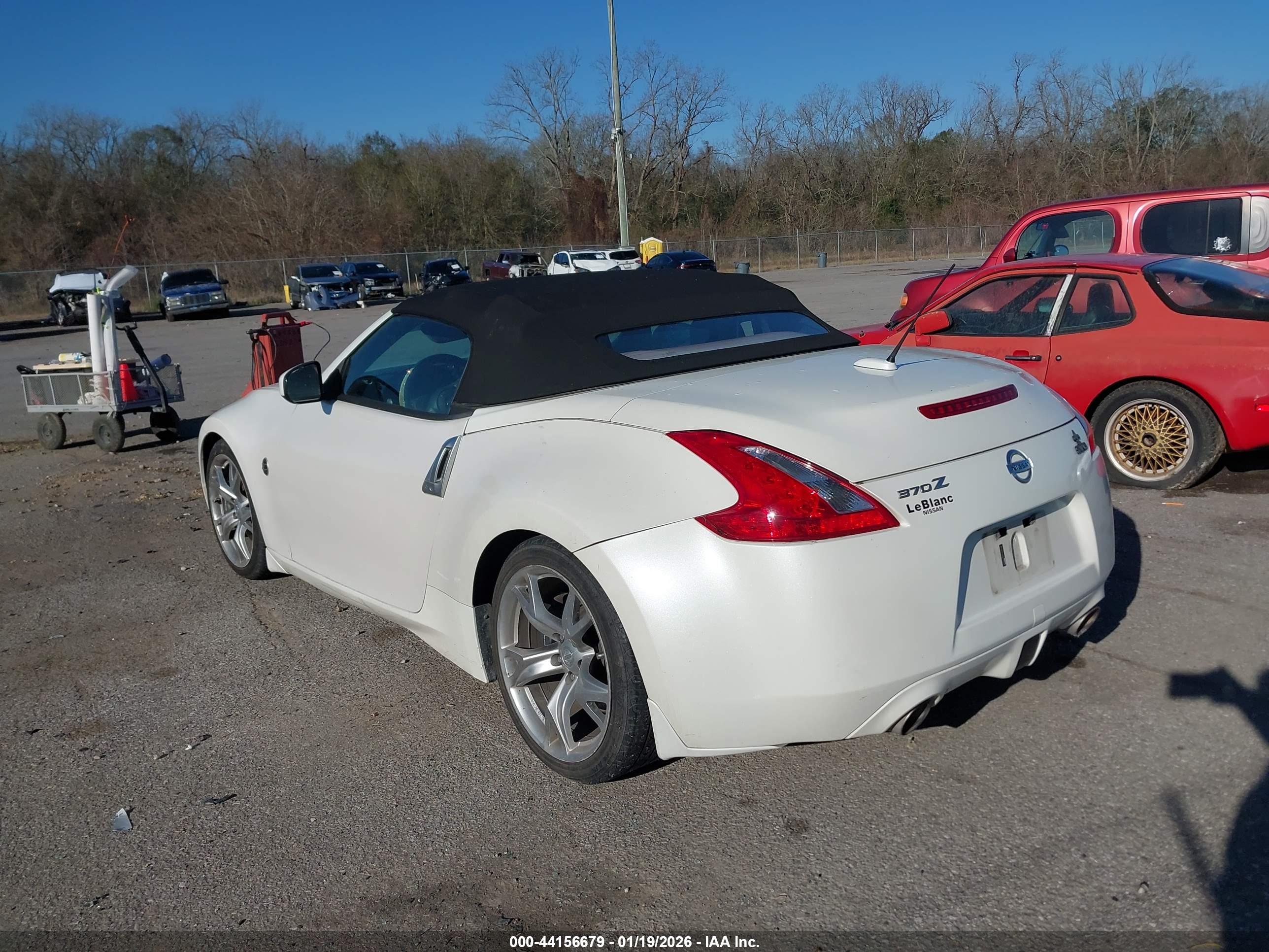 NISSAN 370Z image 3