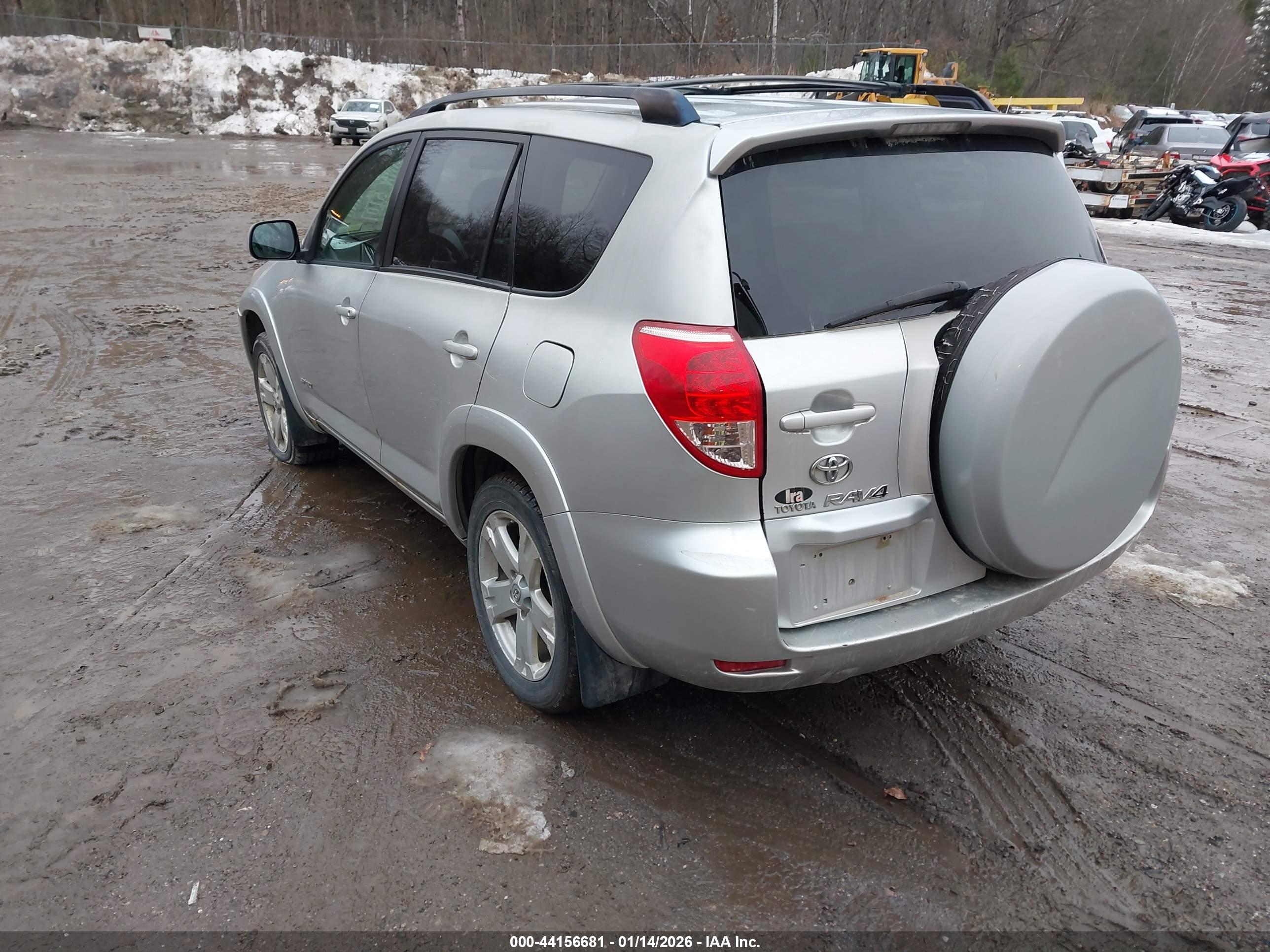 TOYOTA RAV4 image 3