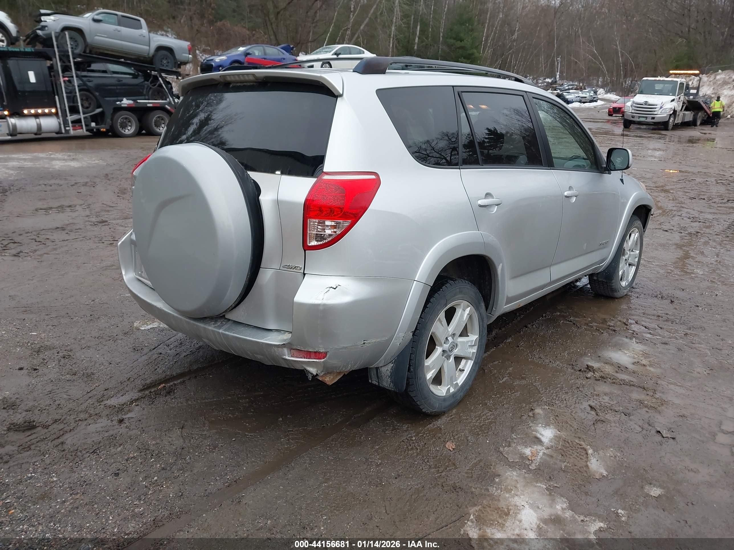 TOYOTA RAV4 image 4