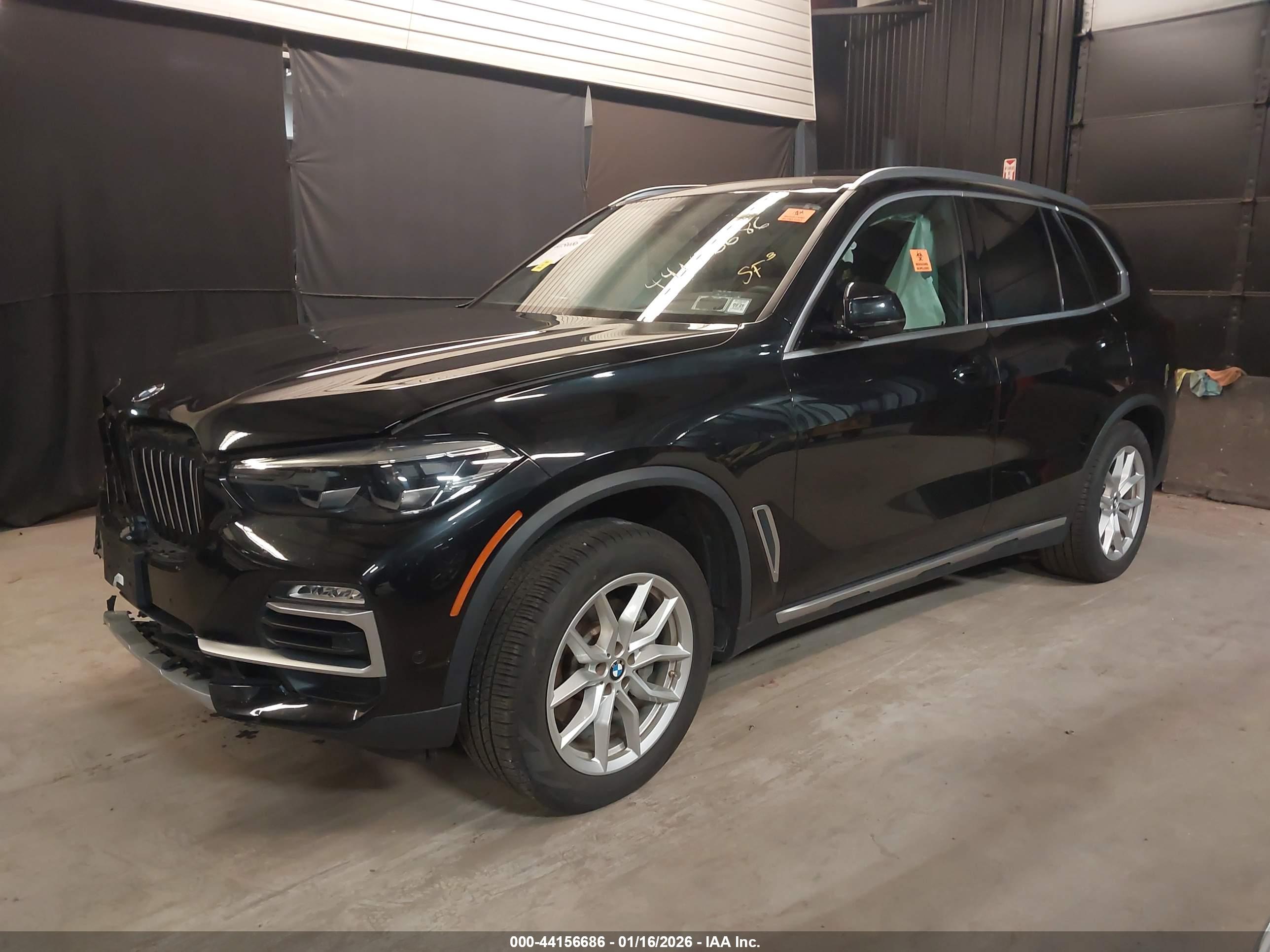 BMW X5 image 2