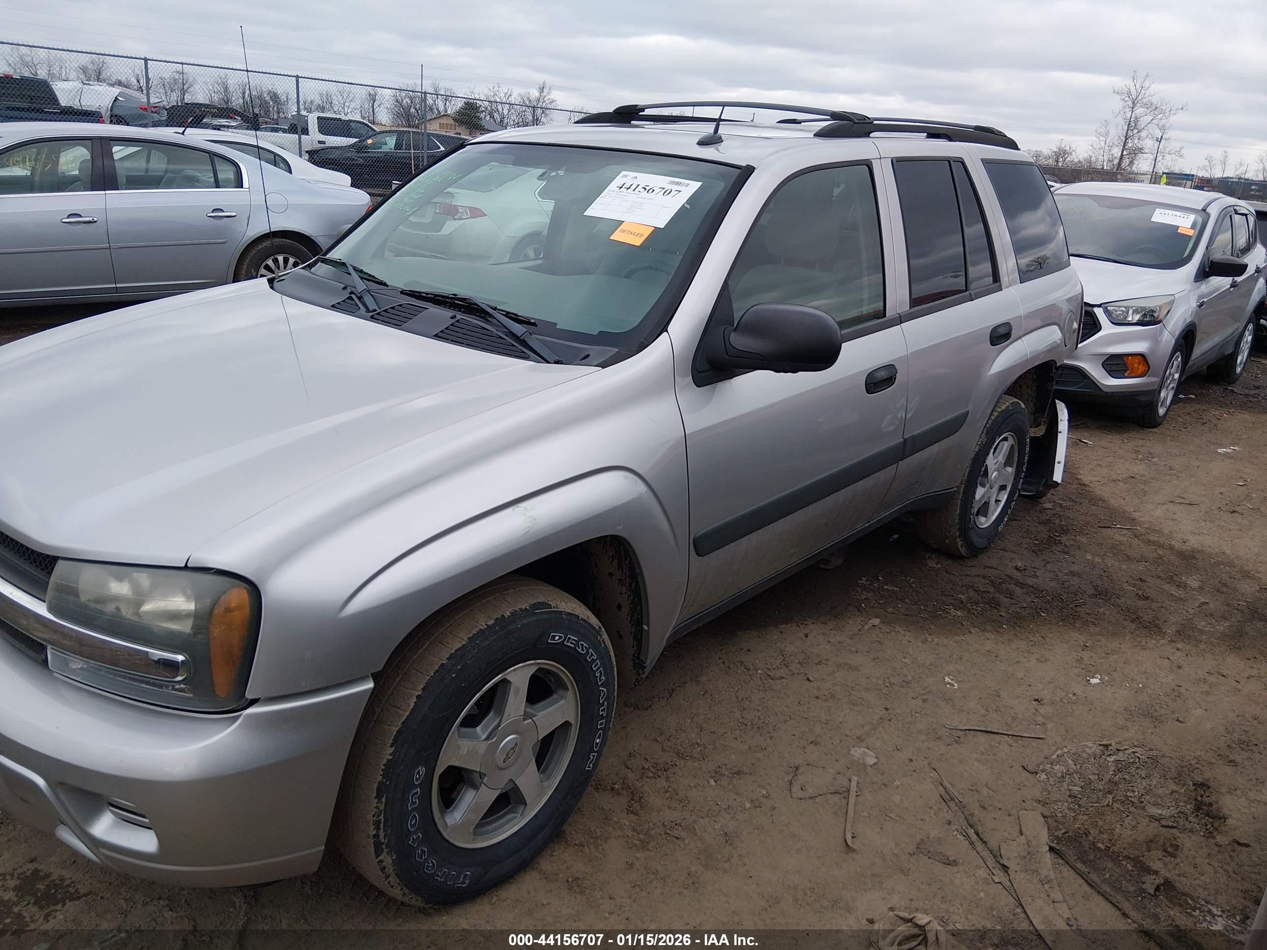 CHEVROLET TRAILBLAZER image 2