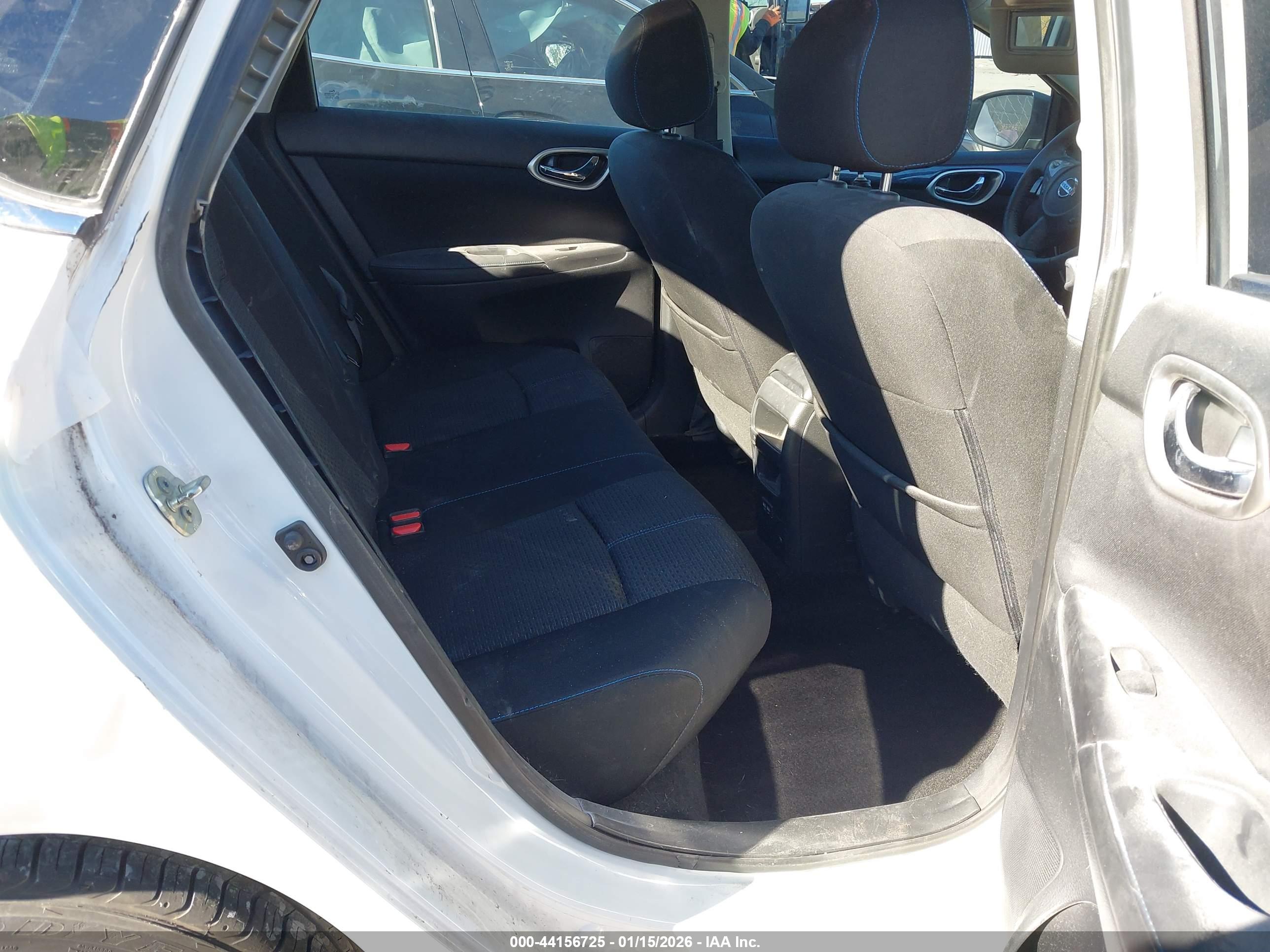 NISSAN SENTRA image 8
