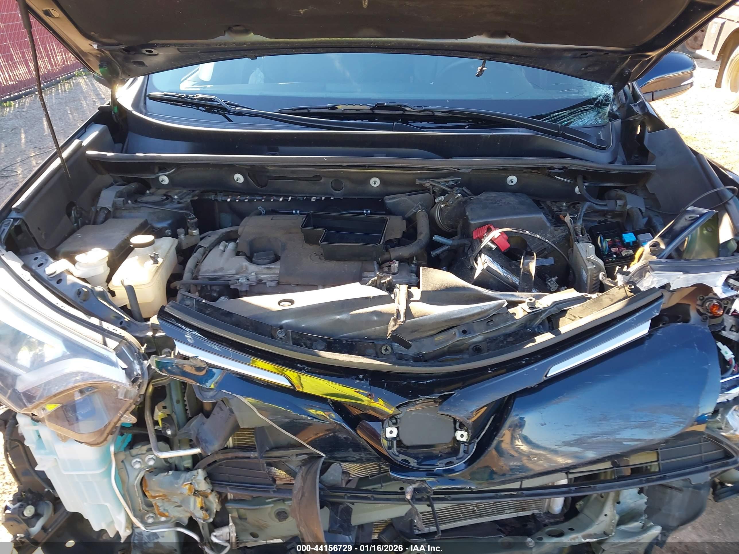 TOYOTA RAV4 image 10