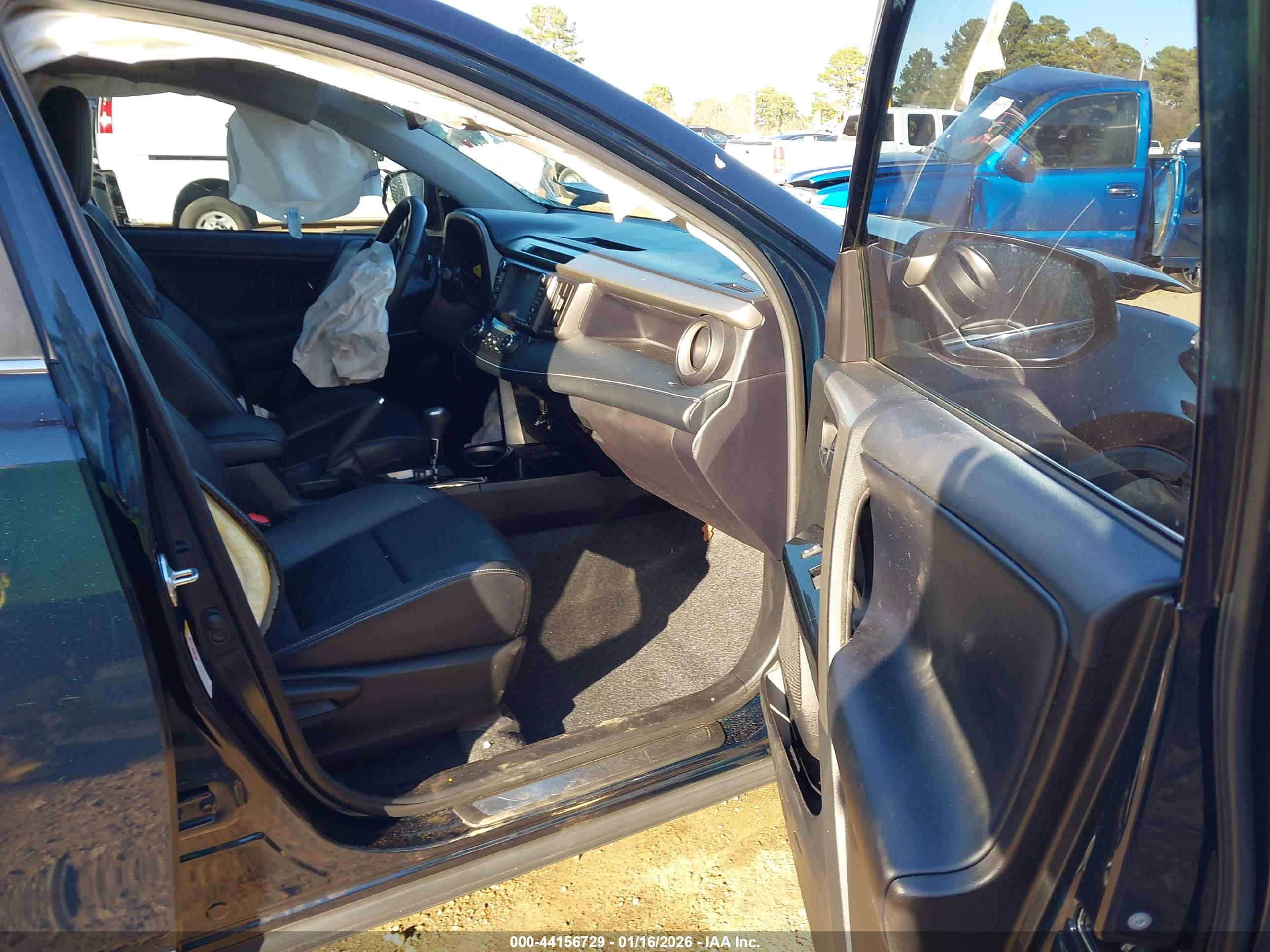 TOYOTA RAV4 image 5