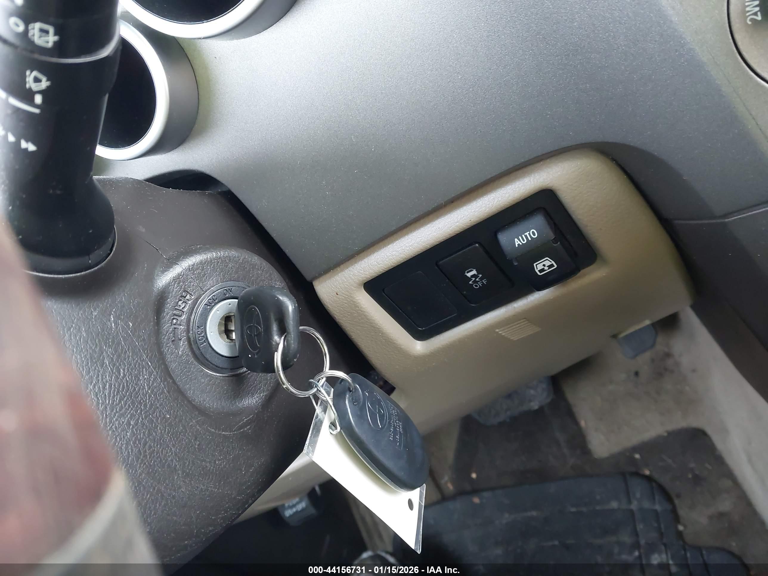 TOYOTA SEQUOIA image 11