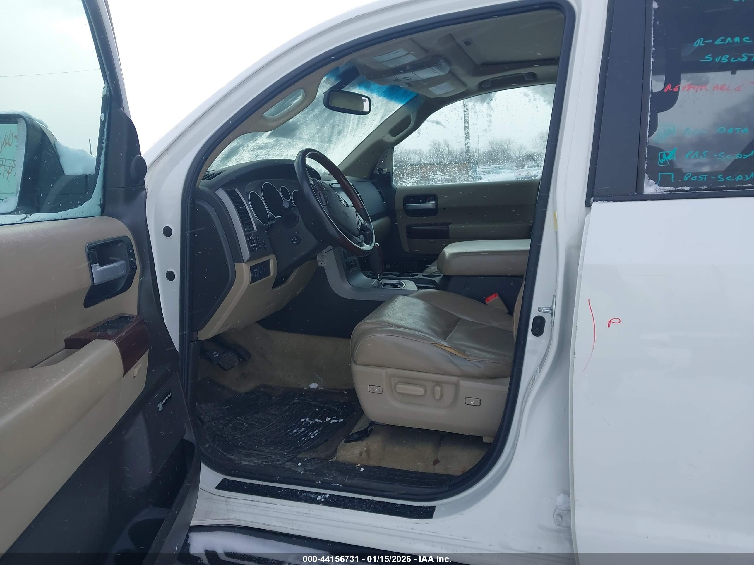 TOYOTA SEQUOIA image 5