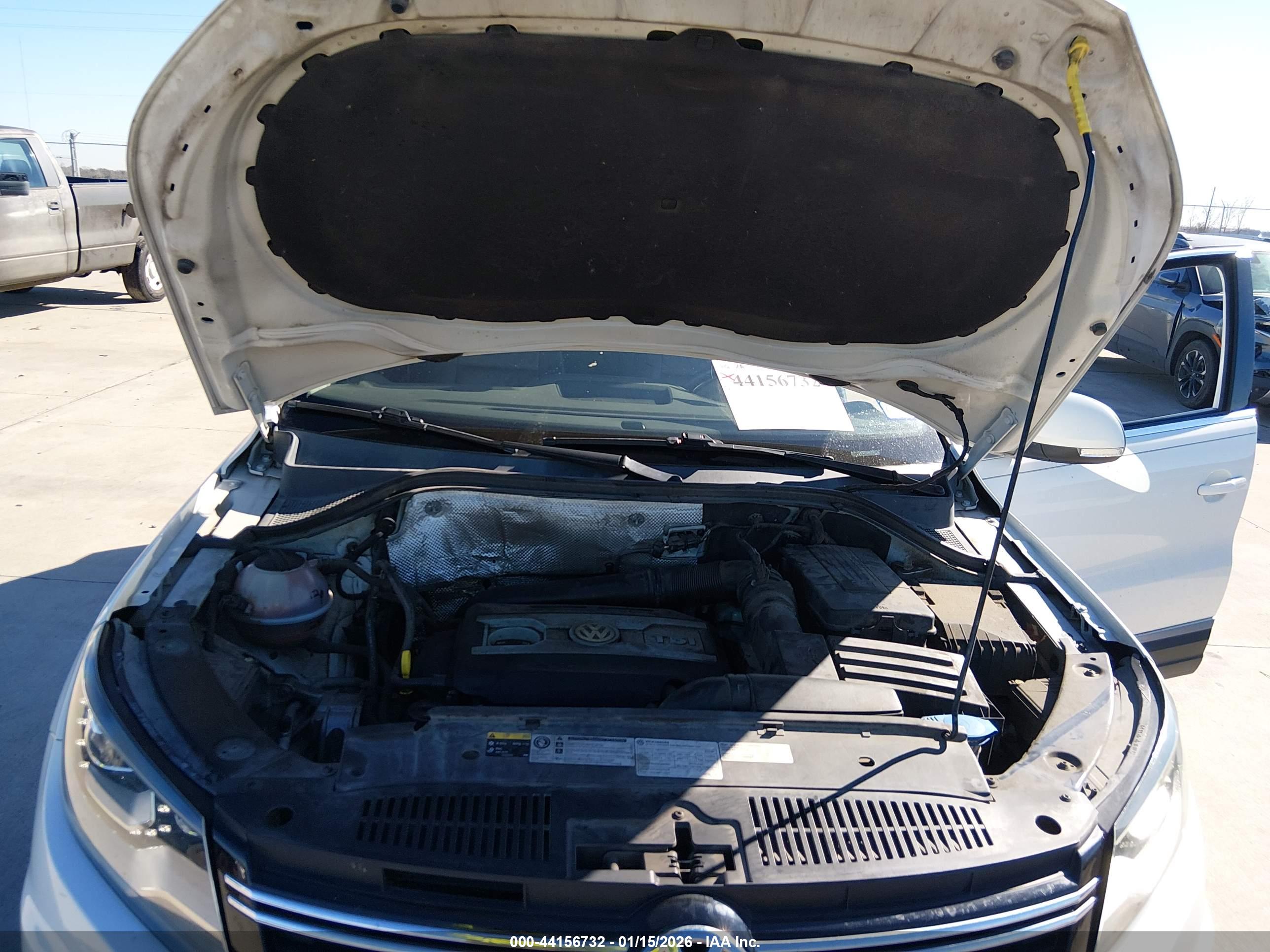 VOLKSWAGEN TIGUAN image 10