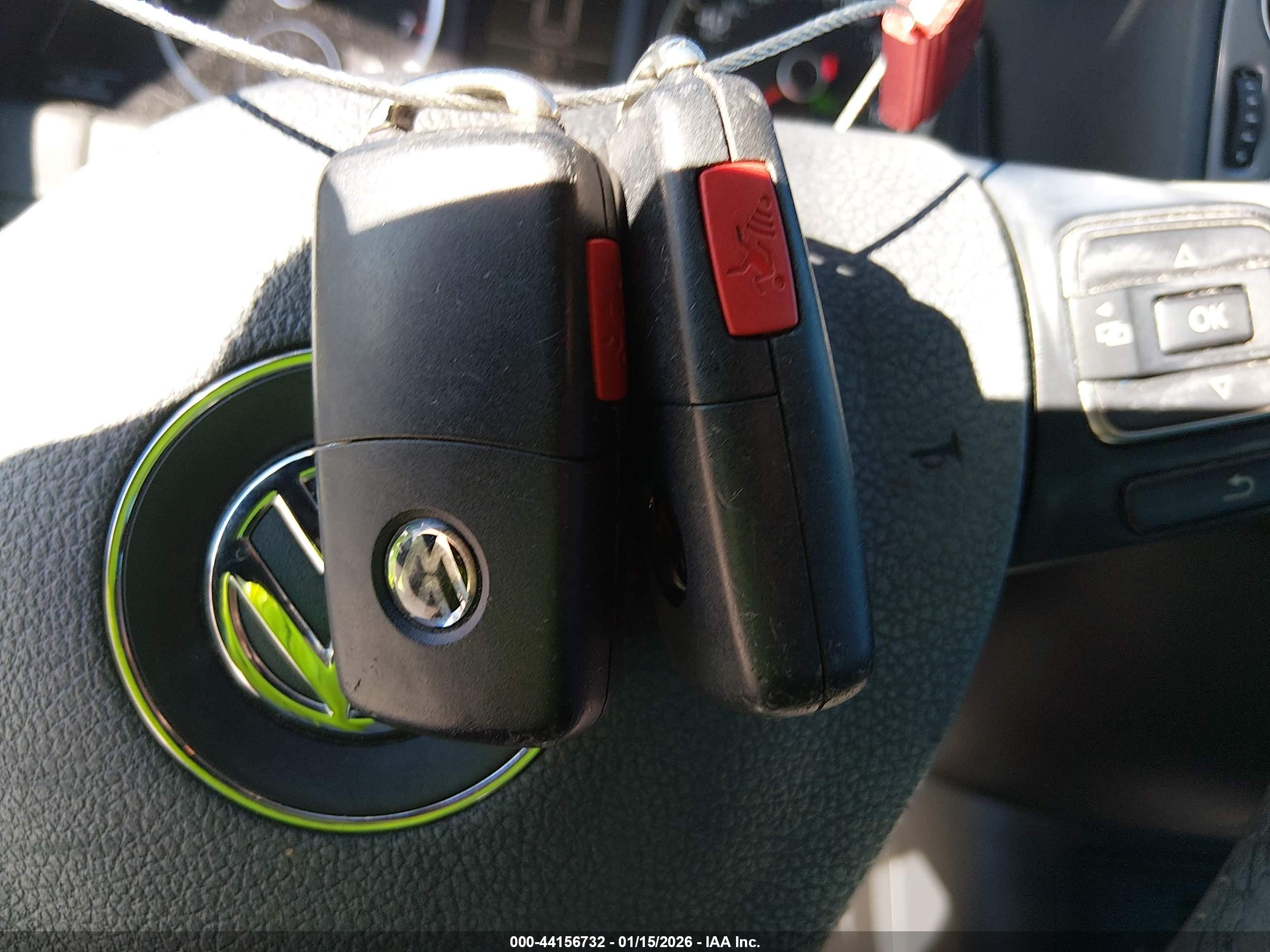VOLKSWAGEN TIGUAN image 11