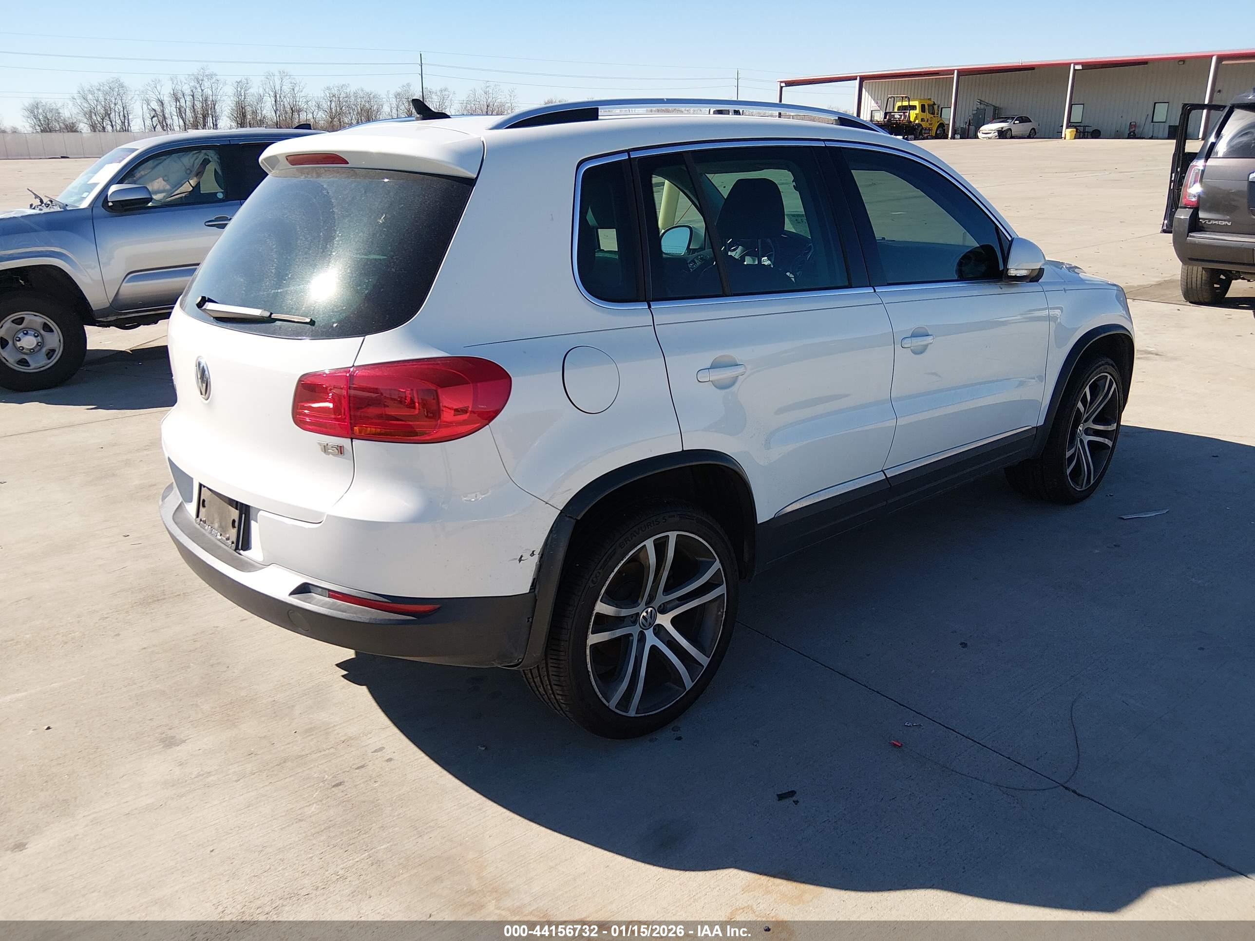 VOLKSWAGEN TIGUAN image 4