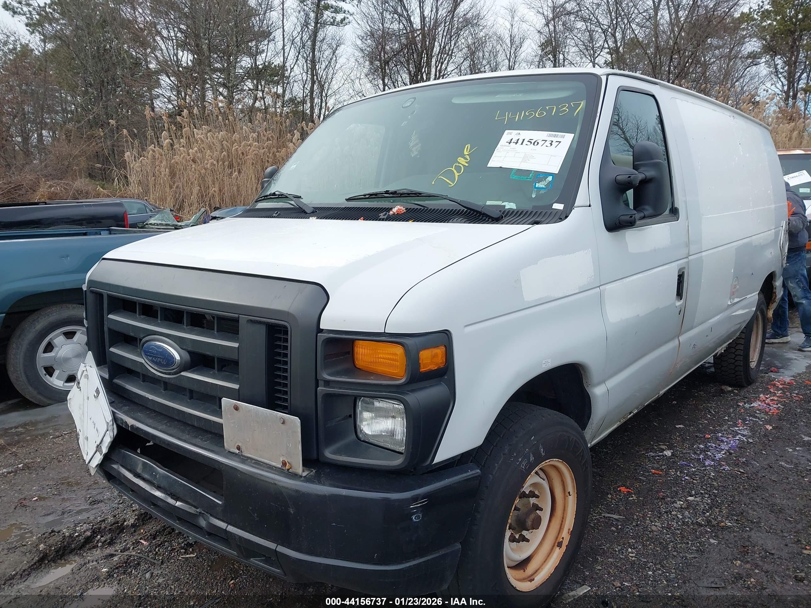 FORD E-150 image 2