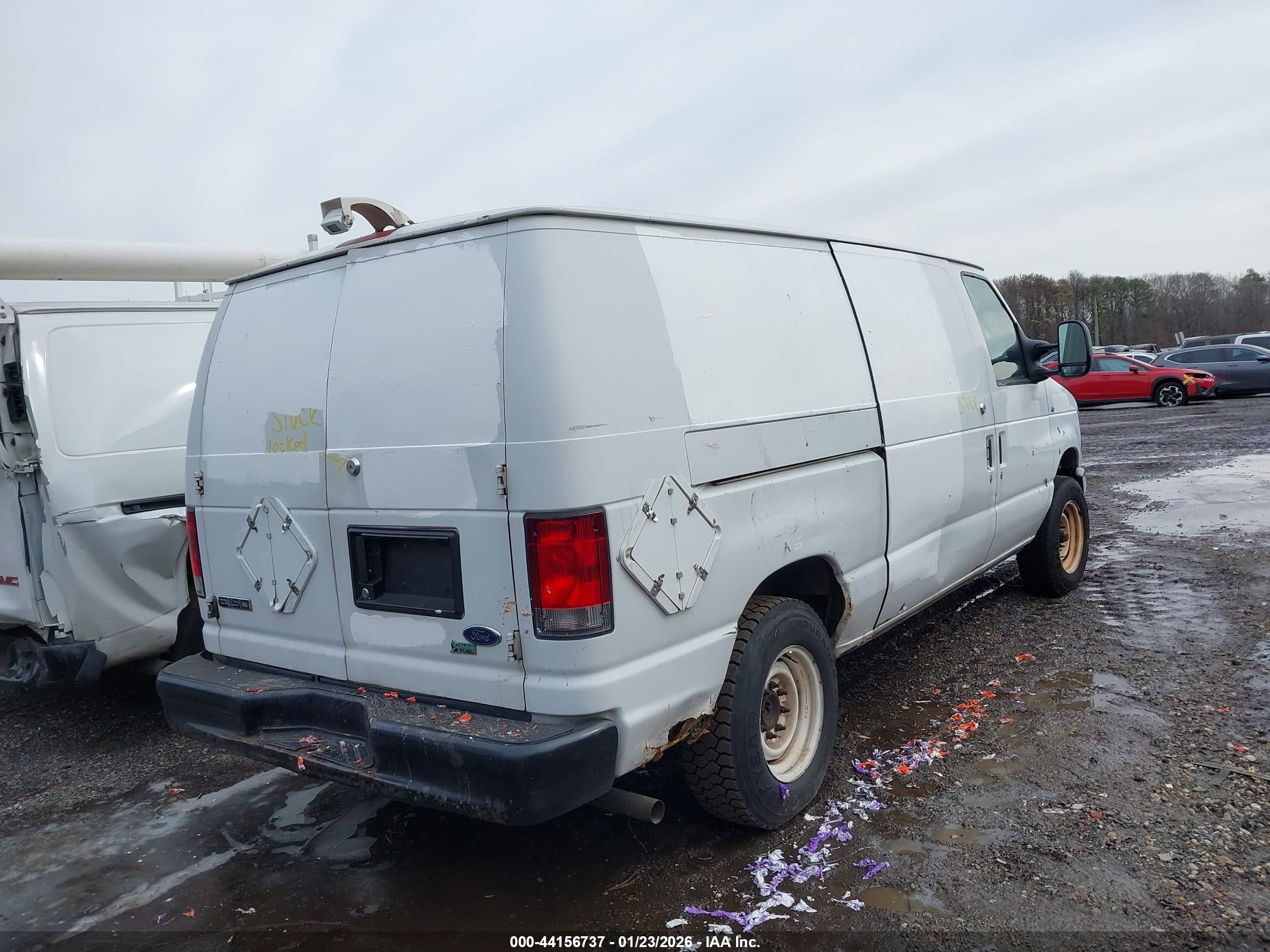 FORD E-150 image 4