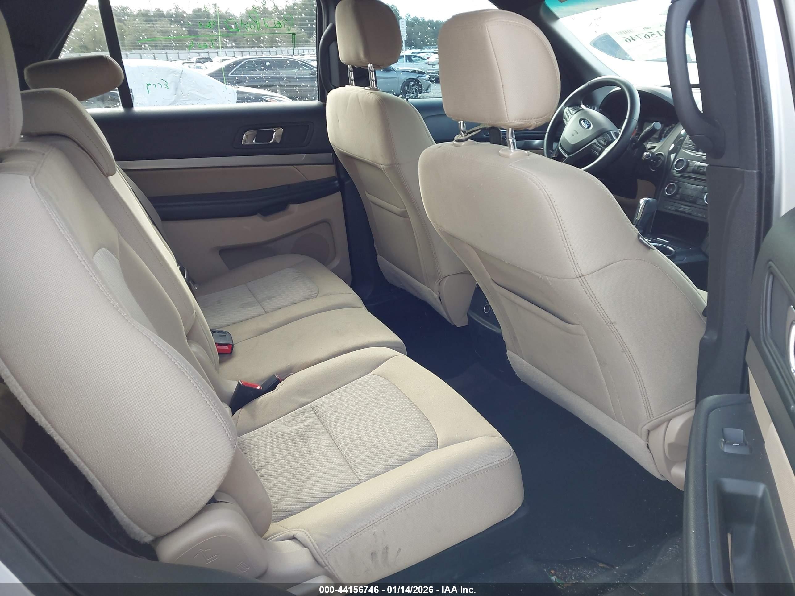 FORD EXPLORER image 8