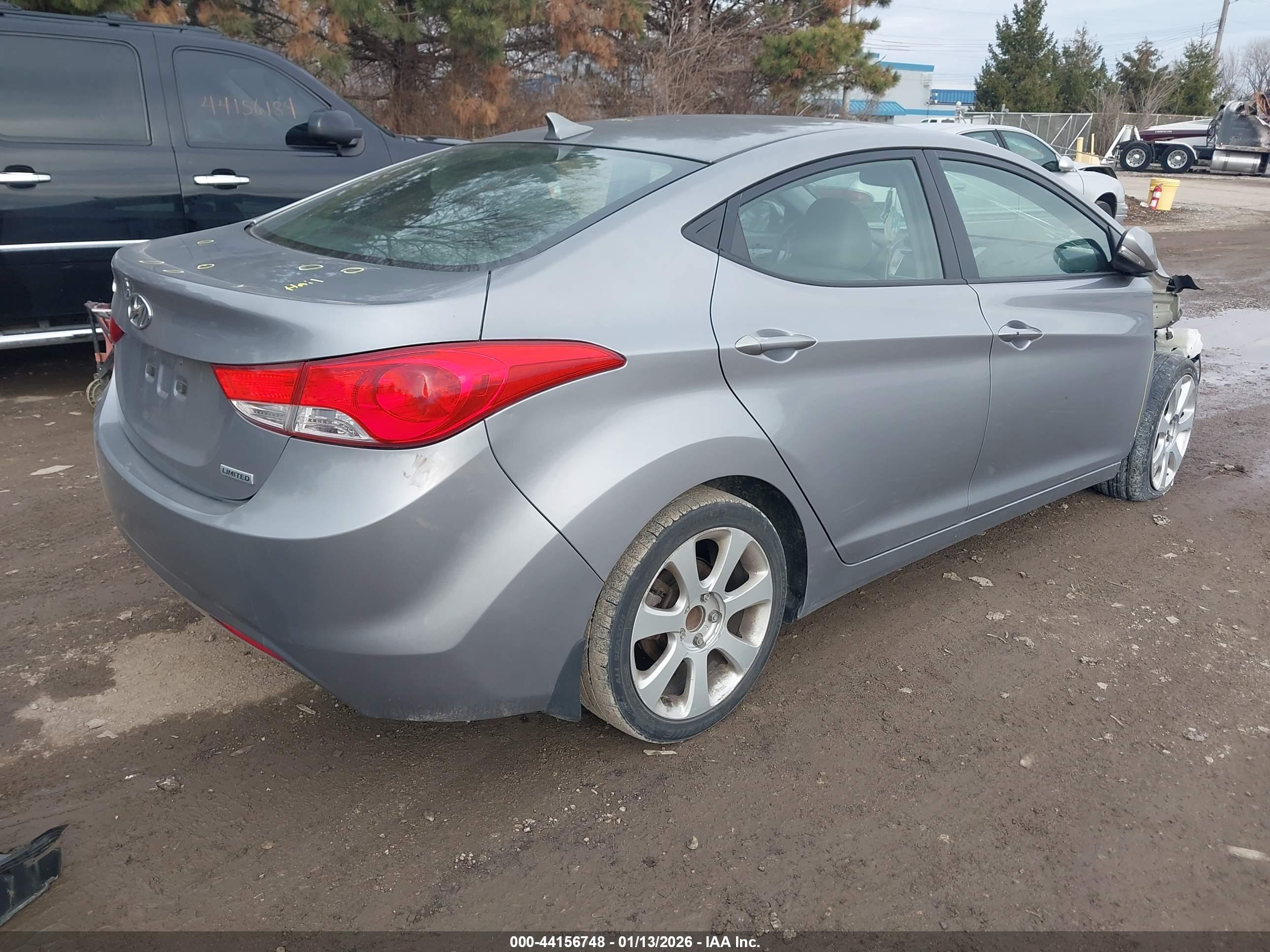 HYUNDAI ELANTRA image 4