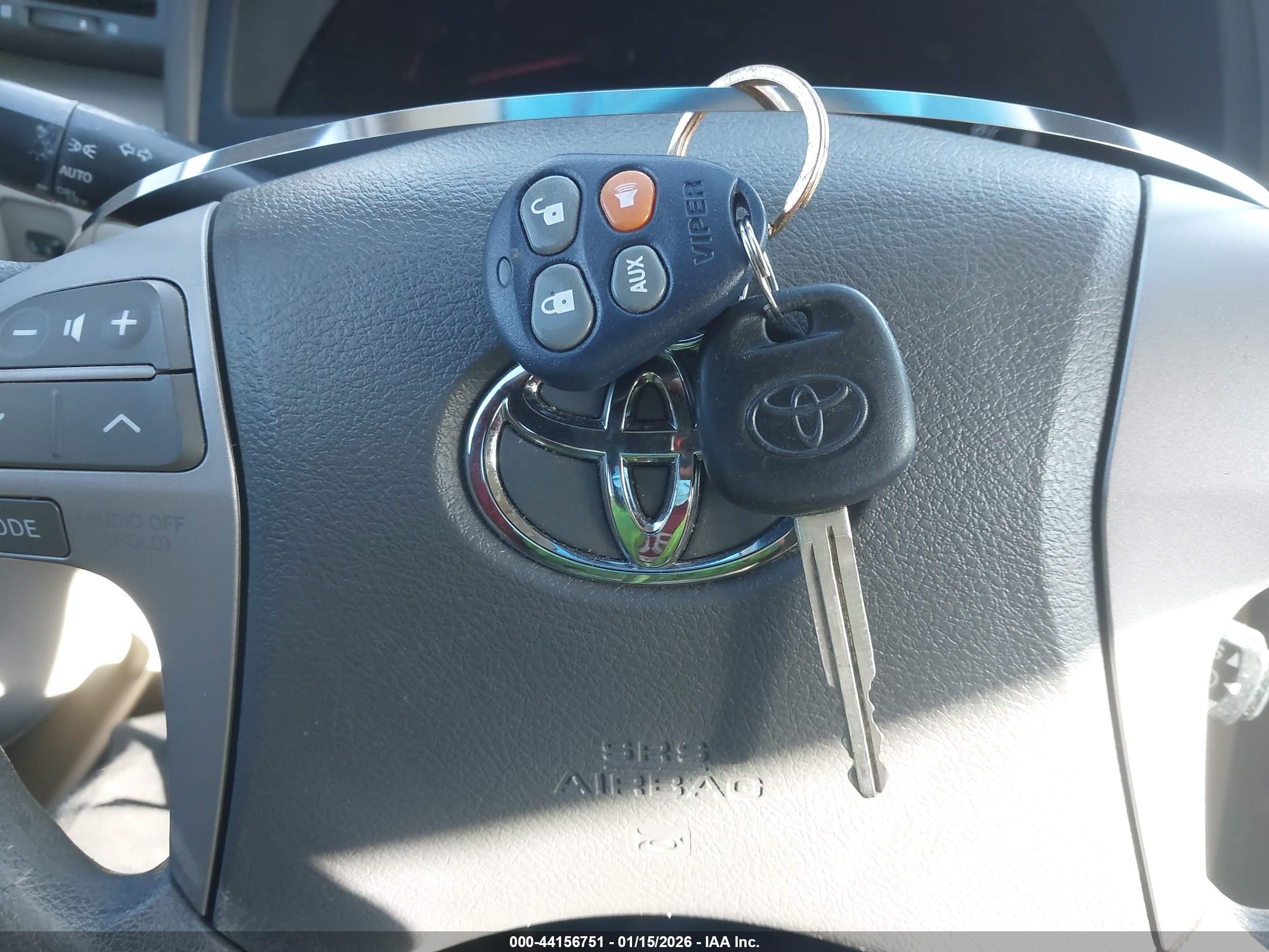 TOYOTA CAMRY image 11