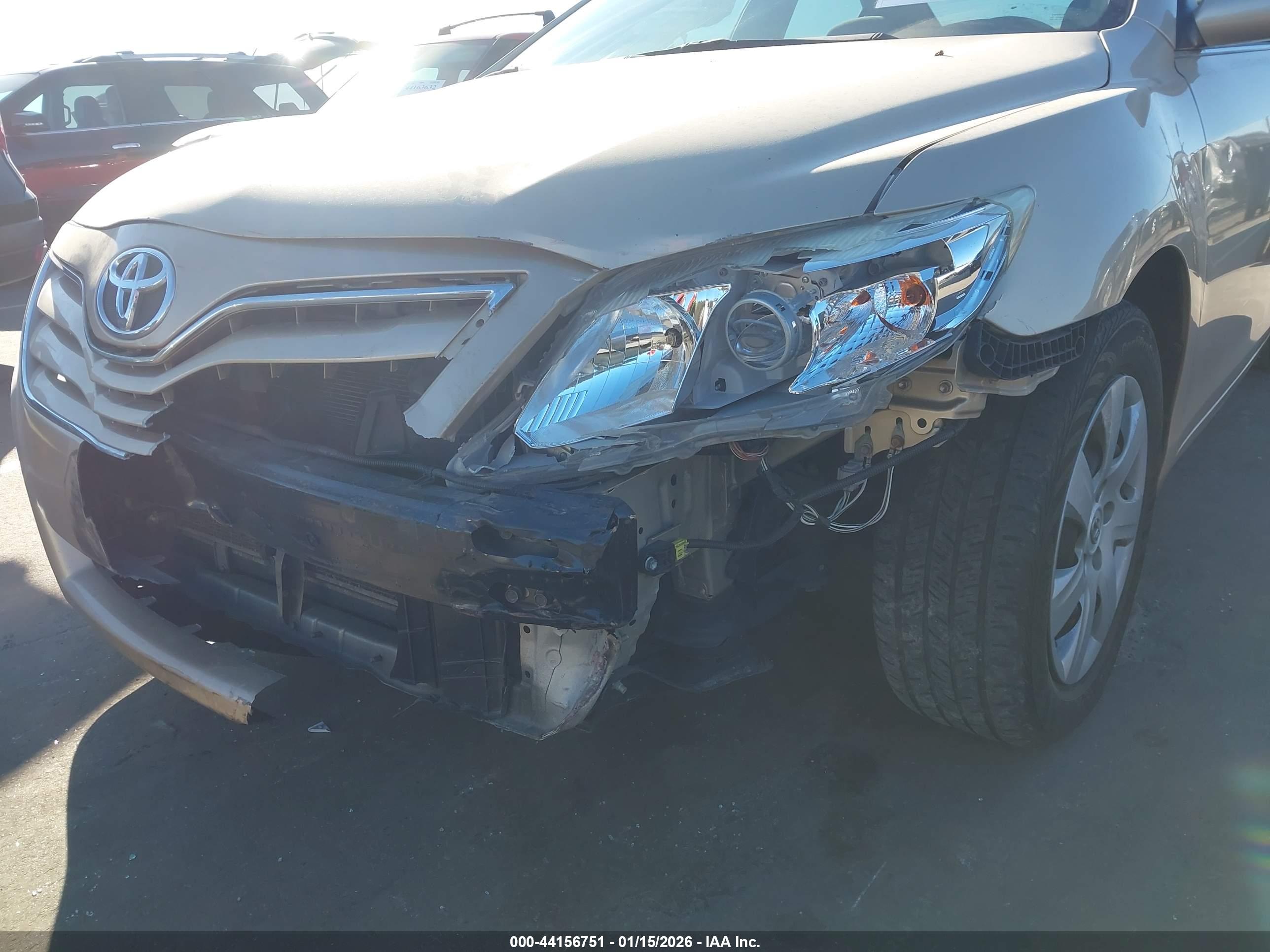 TOYOTA CAMRY image 6