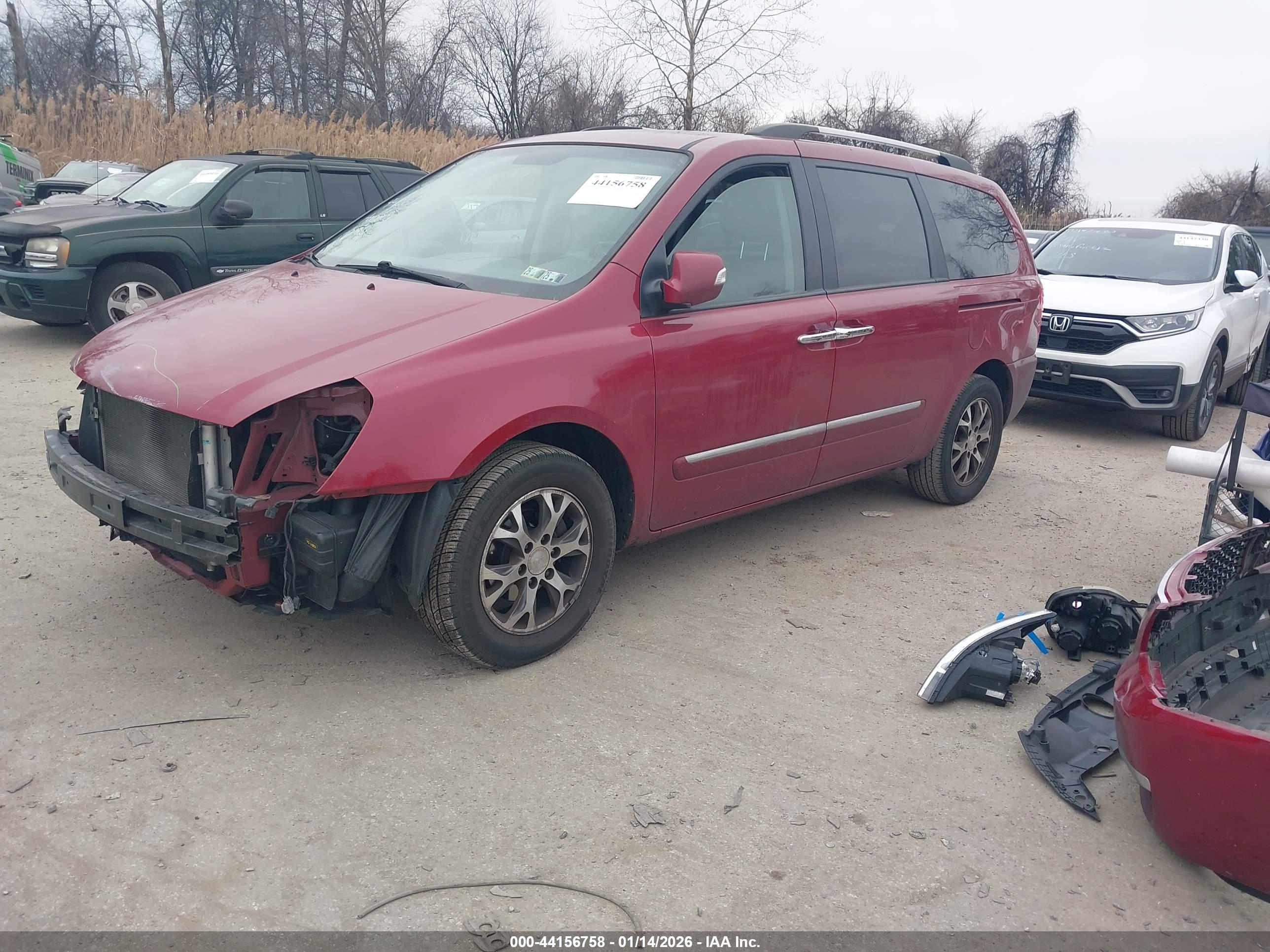 KIA SEDONA image 2
