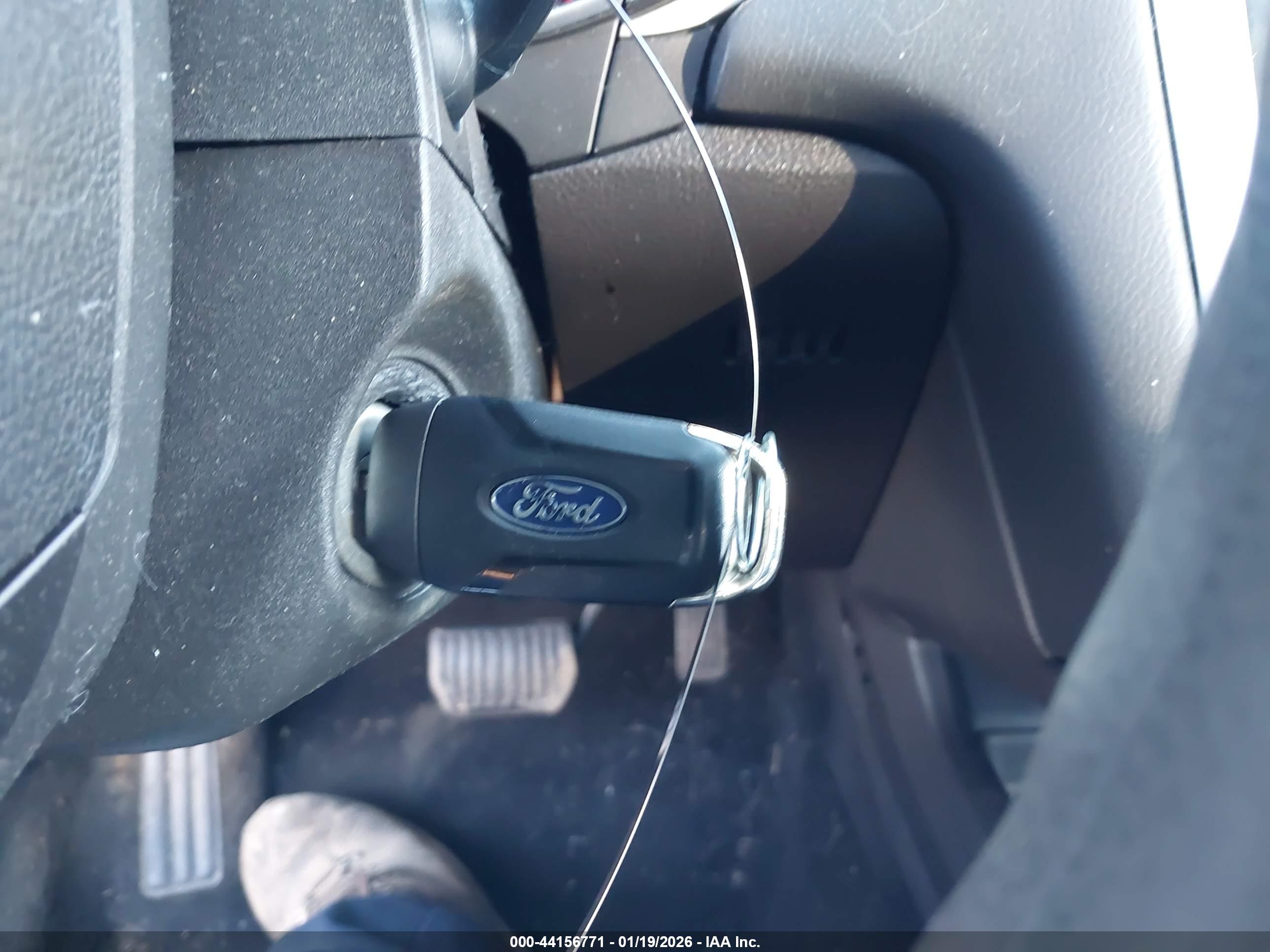FORD FUSION image 11