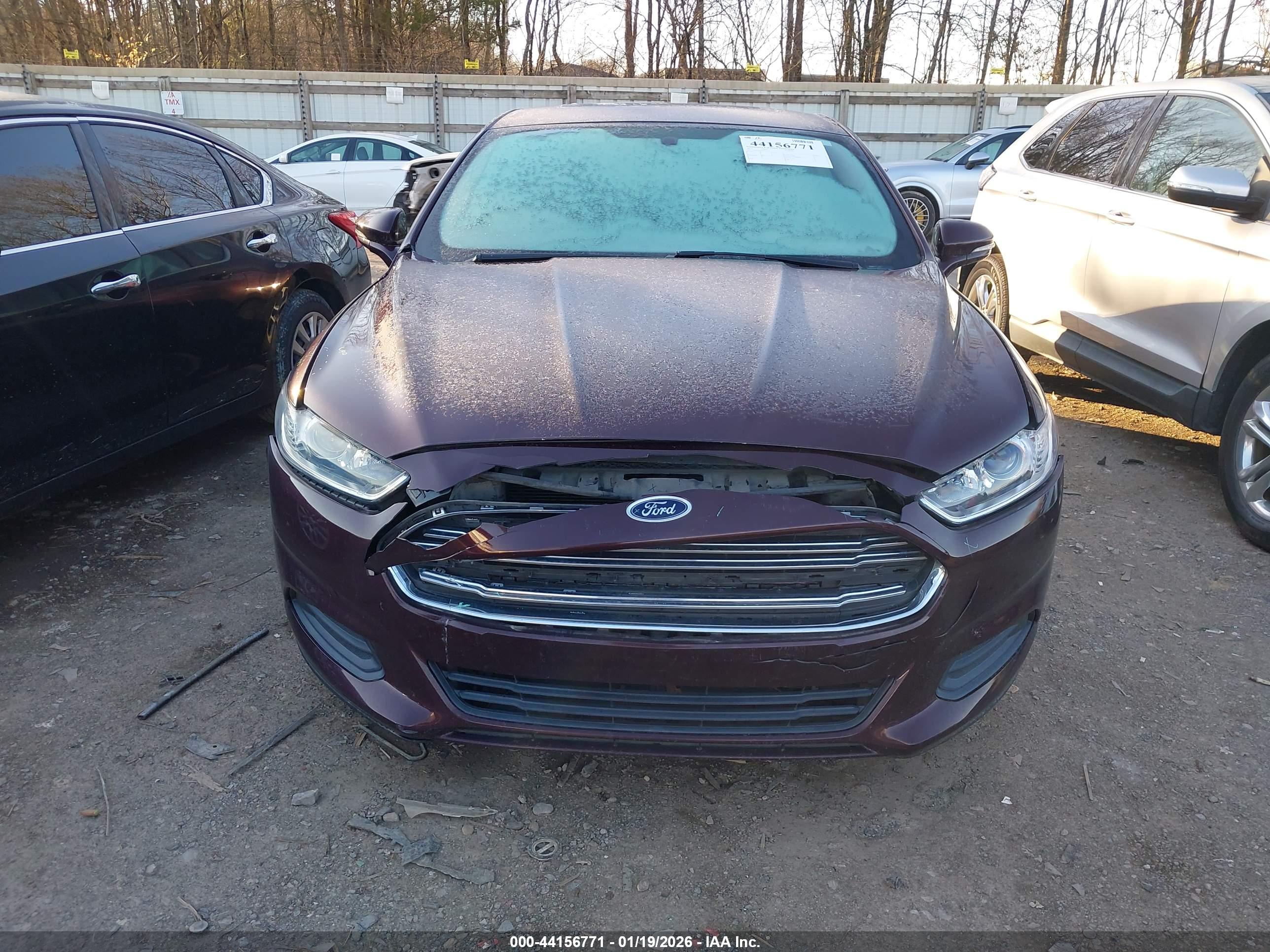 FORD FUSION image 6