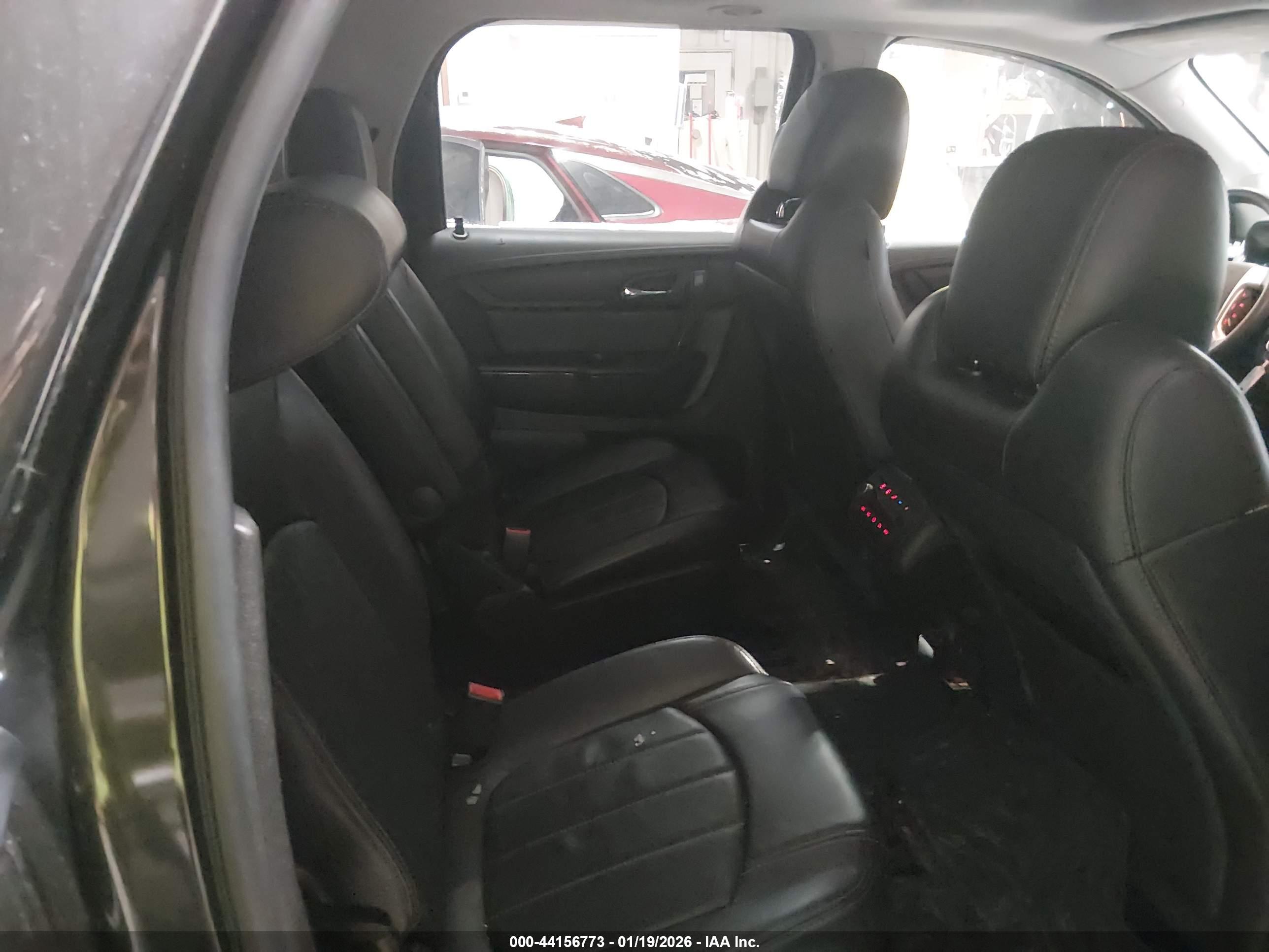GMC ACADIA image 8