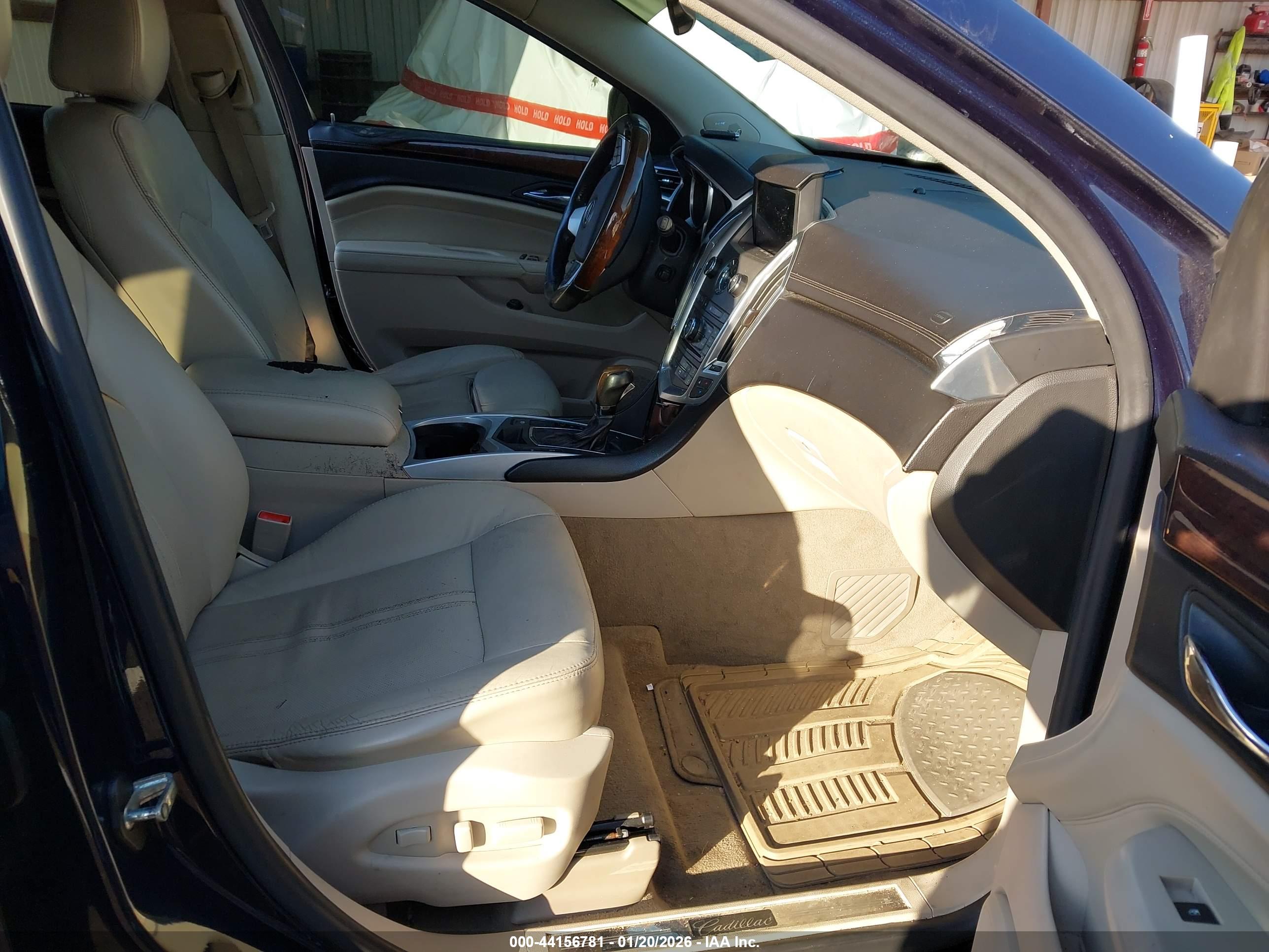 CADILLAC SRX image 5