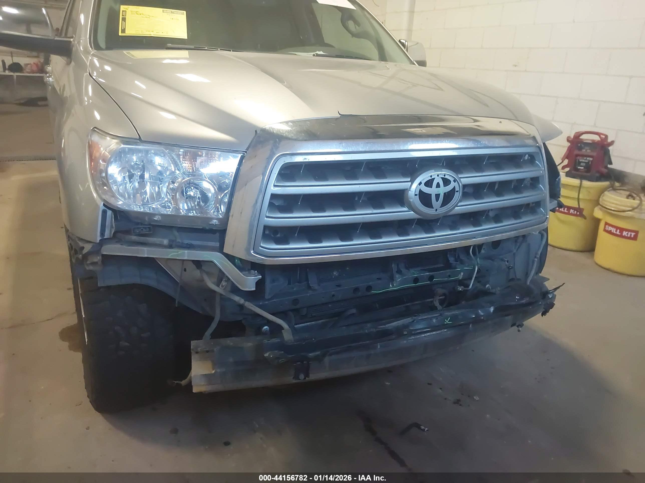 TOYOTA SEQUOIA image 6