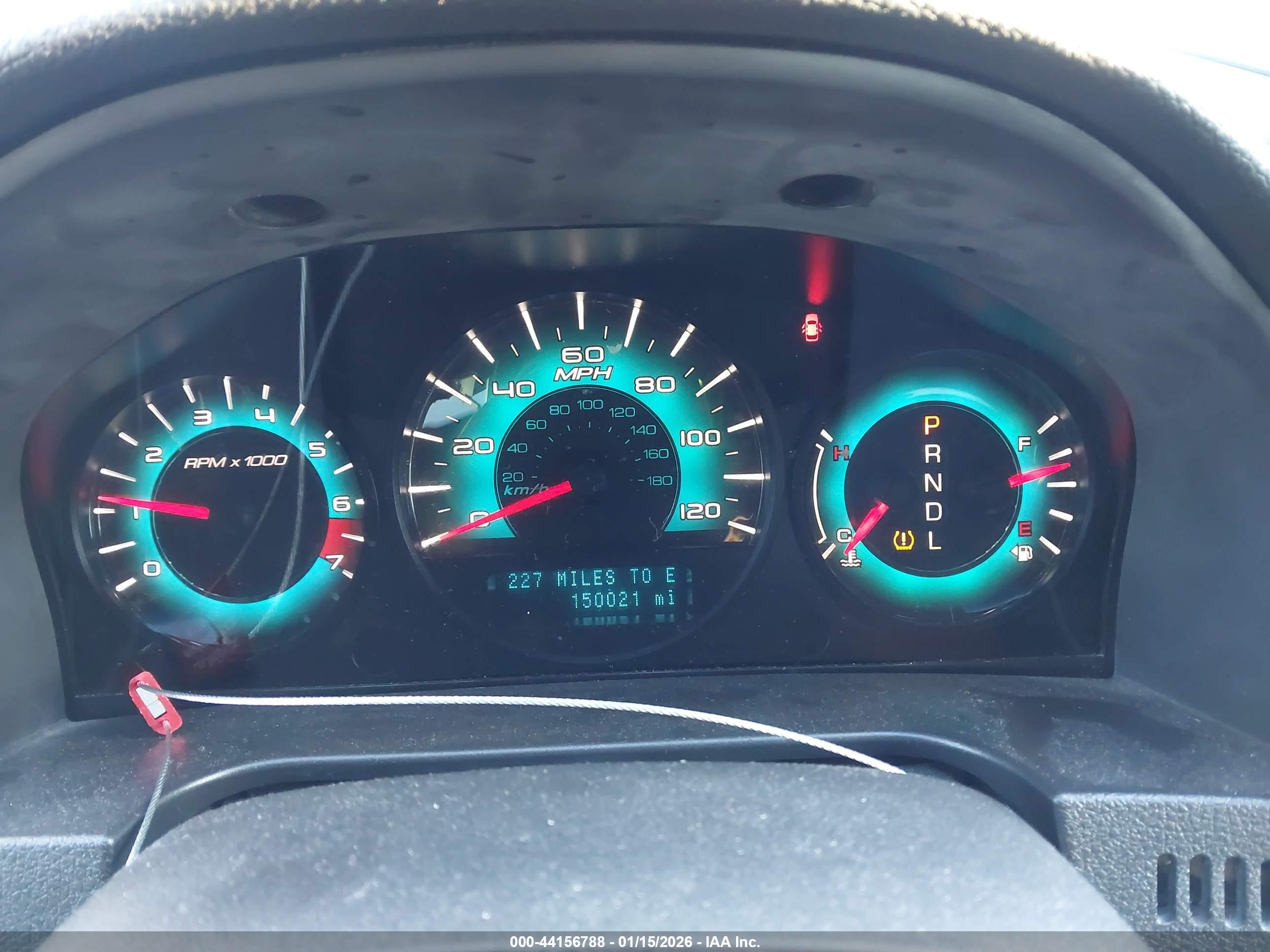 FORD FUSION image 7