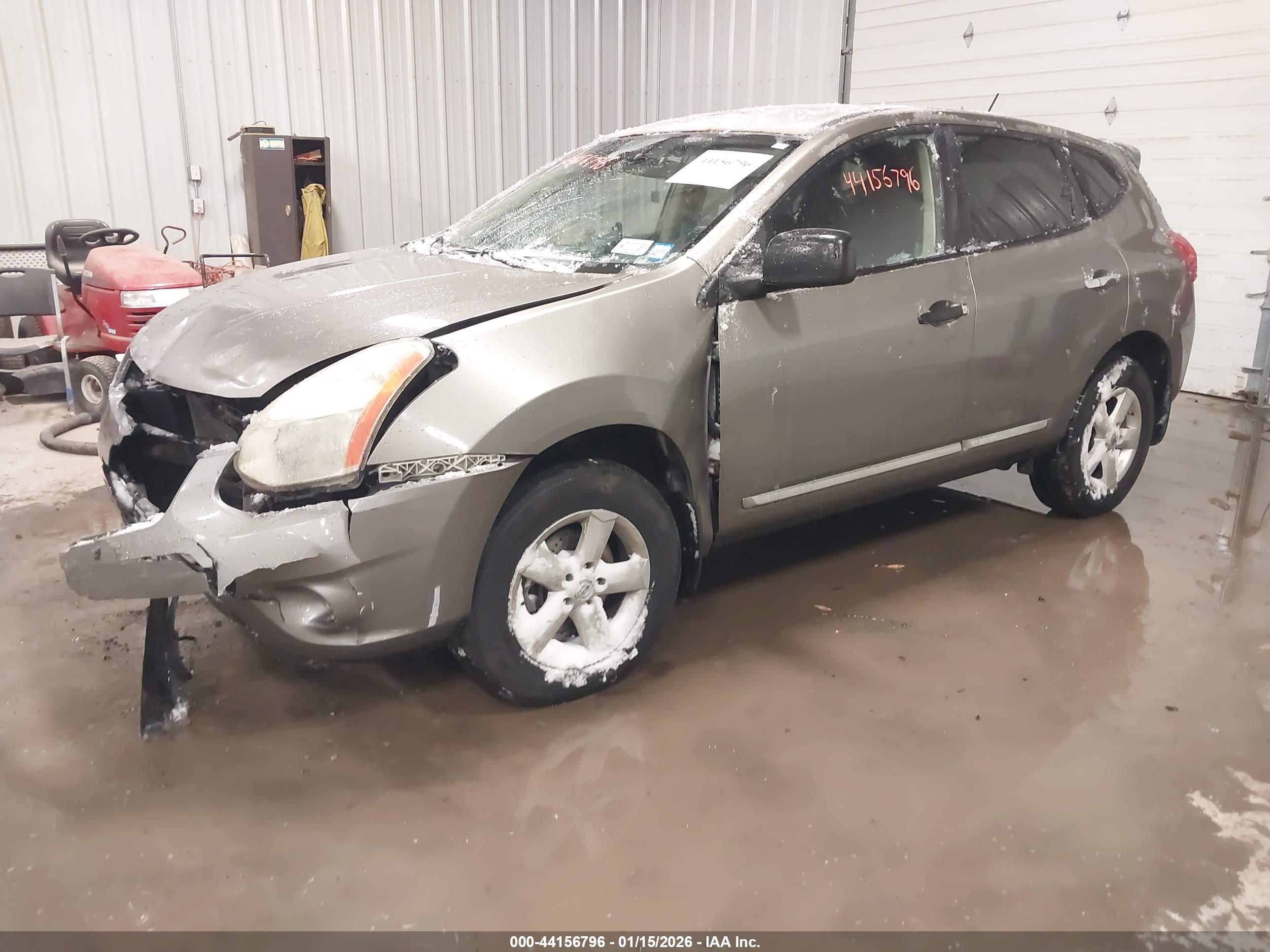 NISSAN ROGUE image 2