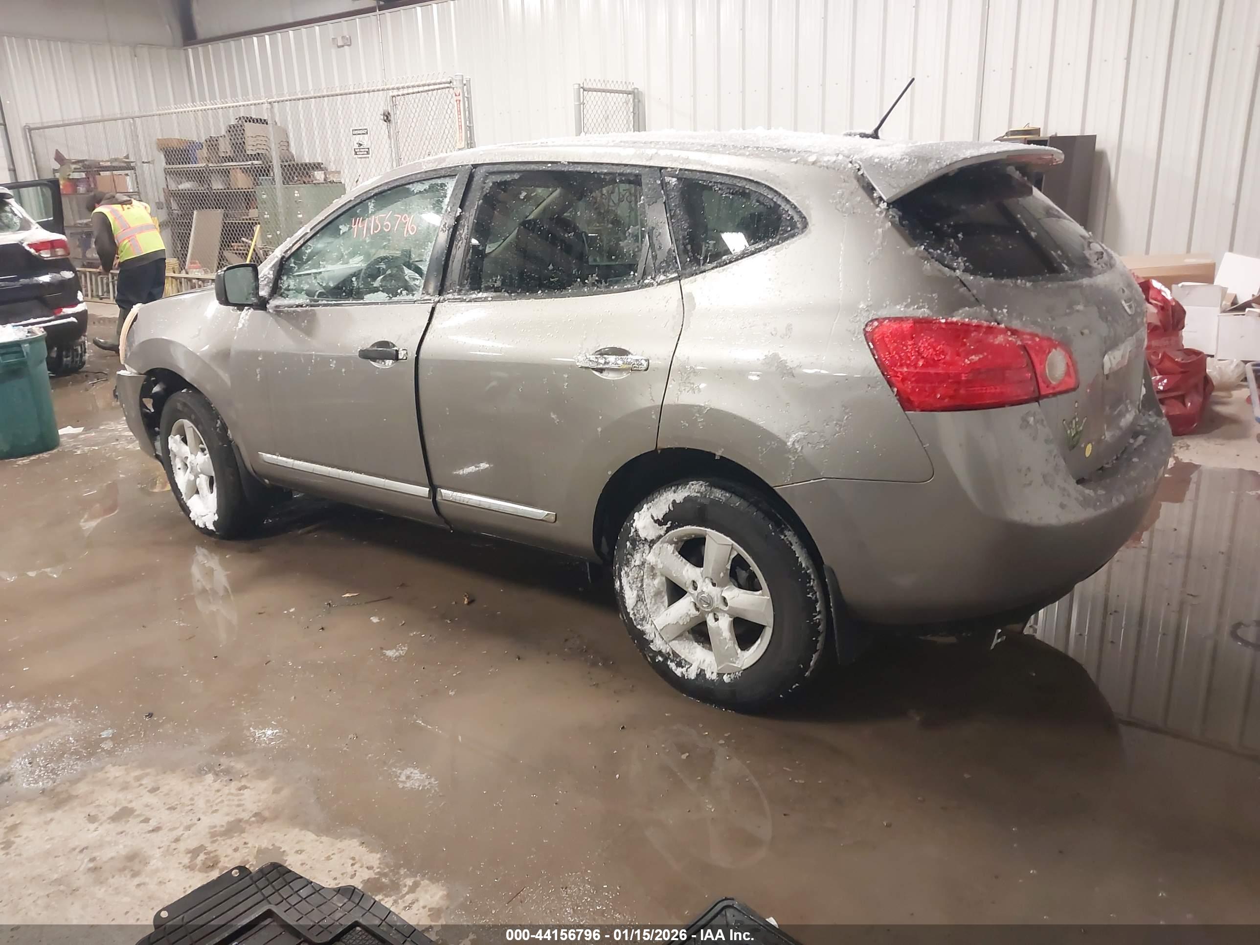 NISSAN ROGUE image 3